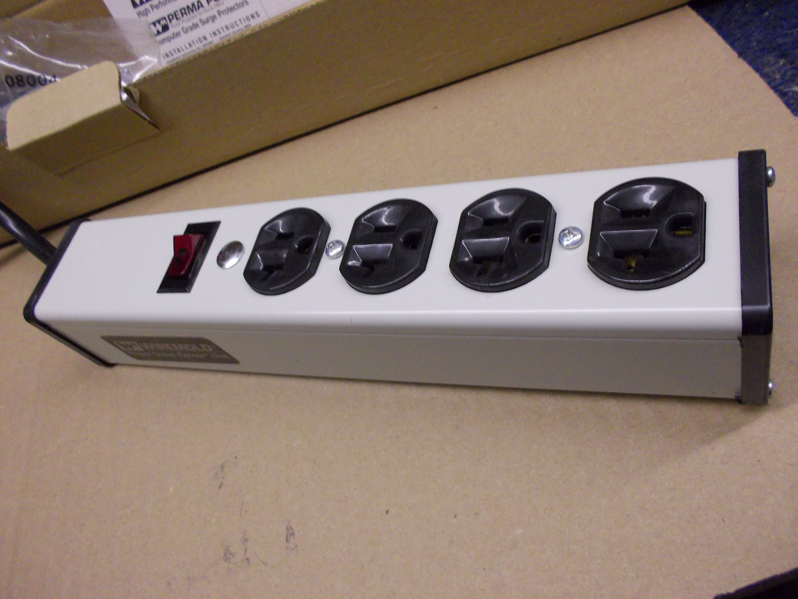 20 Amp 4 Outlet Power Strip with 15′ 12AWG cable, Wiremold ULB420-15, NIB