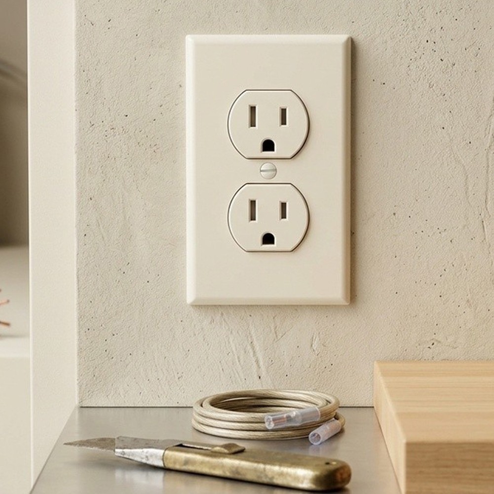 US Standard Wall Socket Easy Installation Design Wear Resistant Material