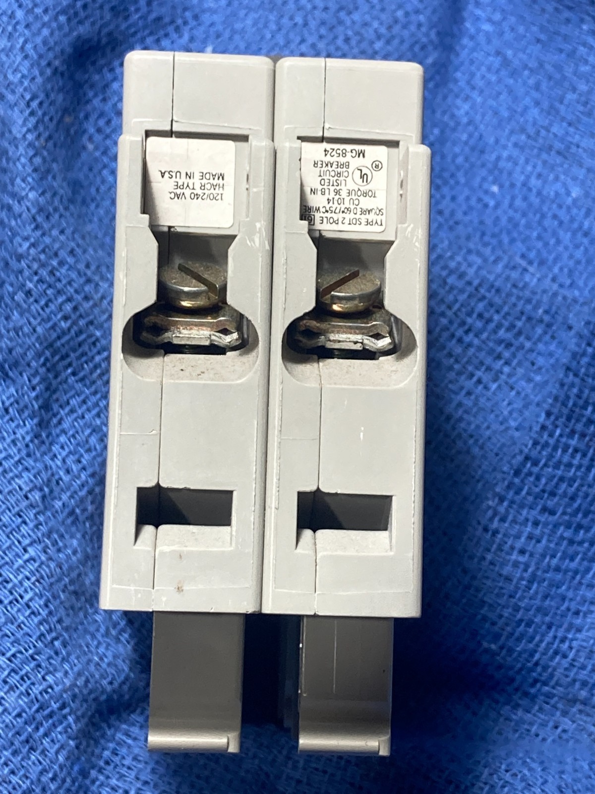 JUST 1 Square D SQUARE D TRILLIANT 20 AMP SDT220 CIRCUIT BREAKER 2 POLE 120-240