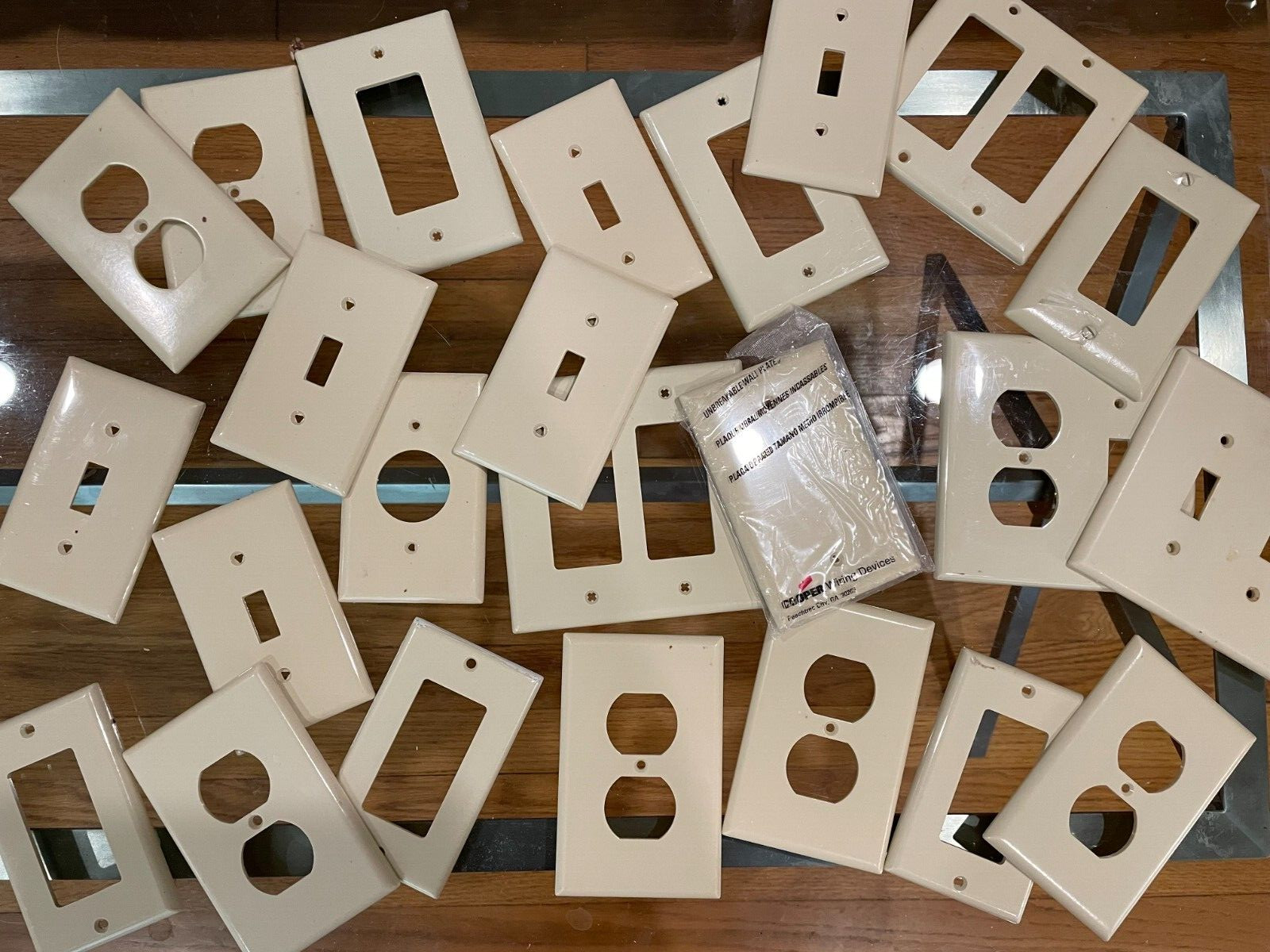LOT OF (24) Smooth Electrical Trim Plate Covers ~ ABS/Plastic ~ Ivory
