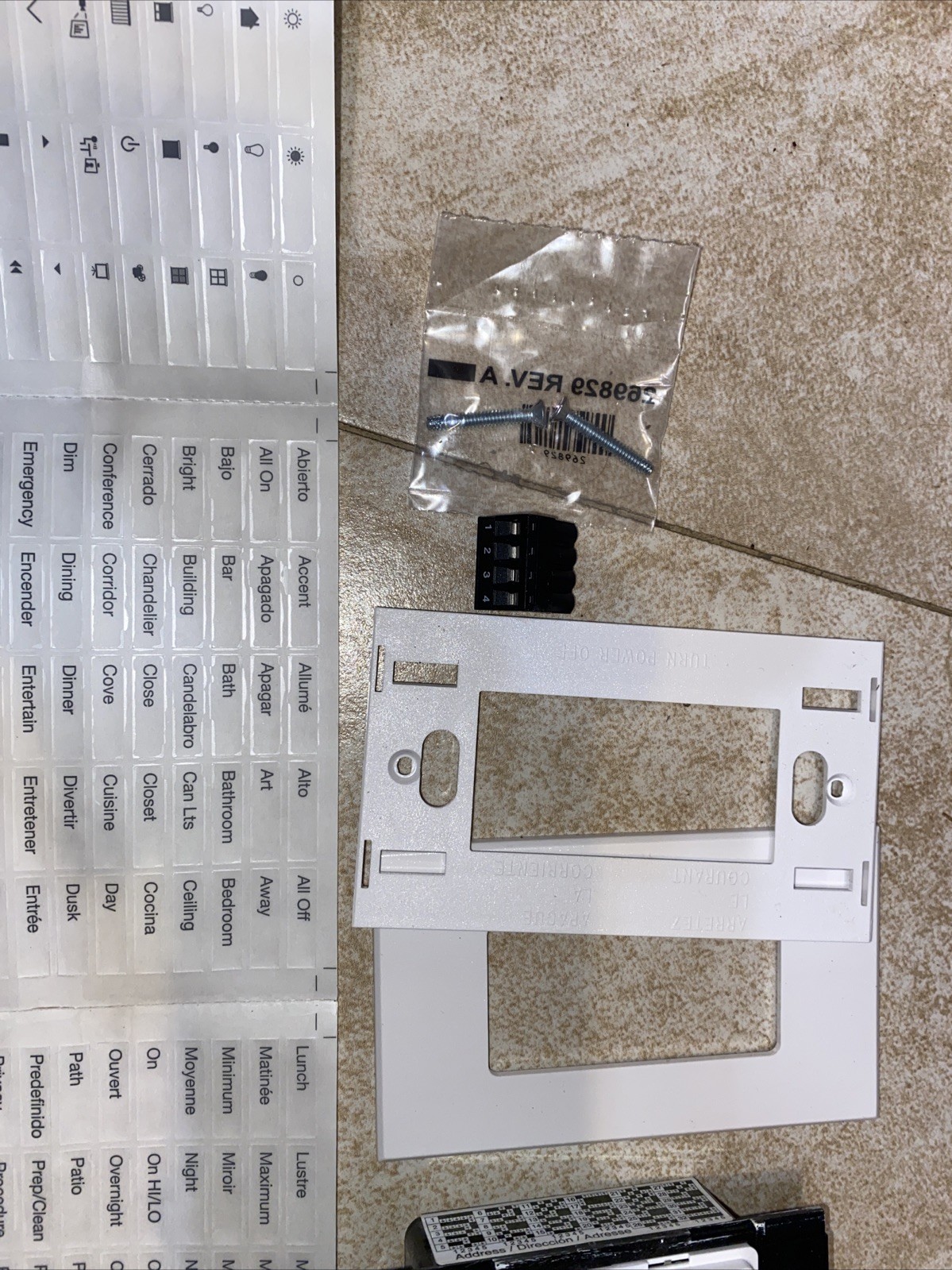 Lutron ST-NB-NONE + Accessories