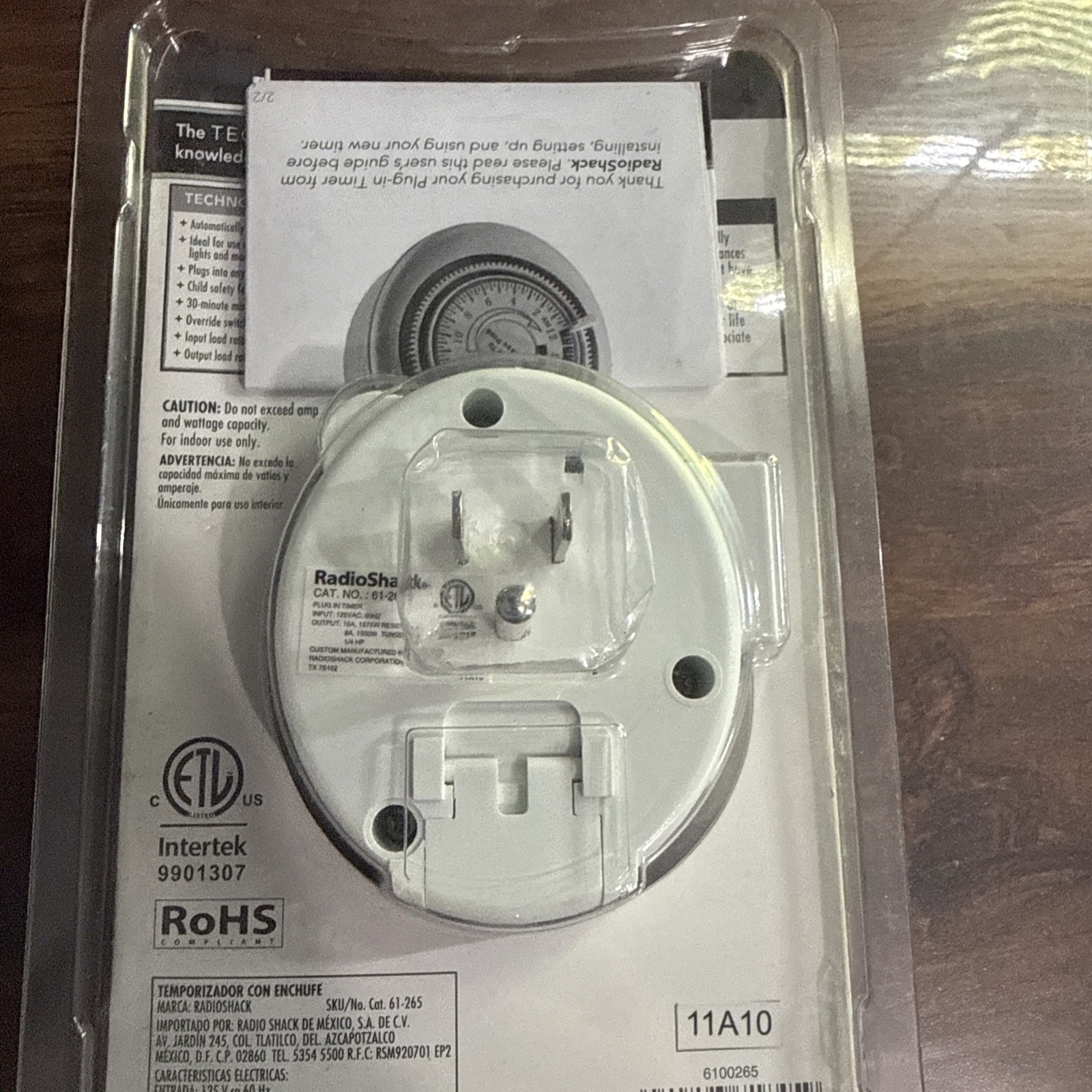 Plug In Timer For Electric Devices (RadioShack) New in Packaging. Energy Saver