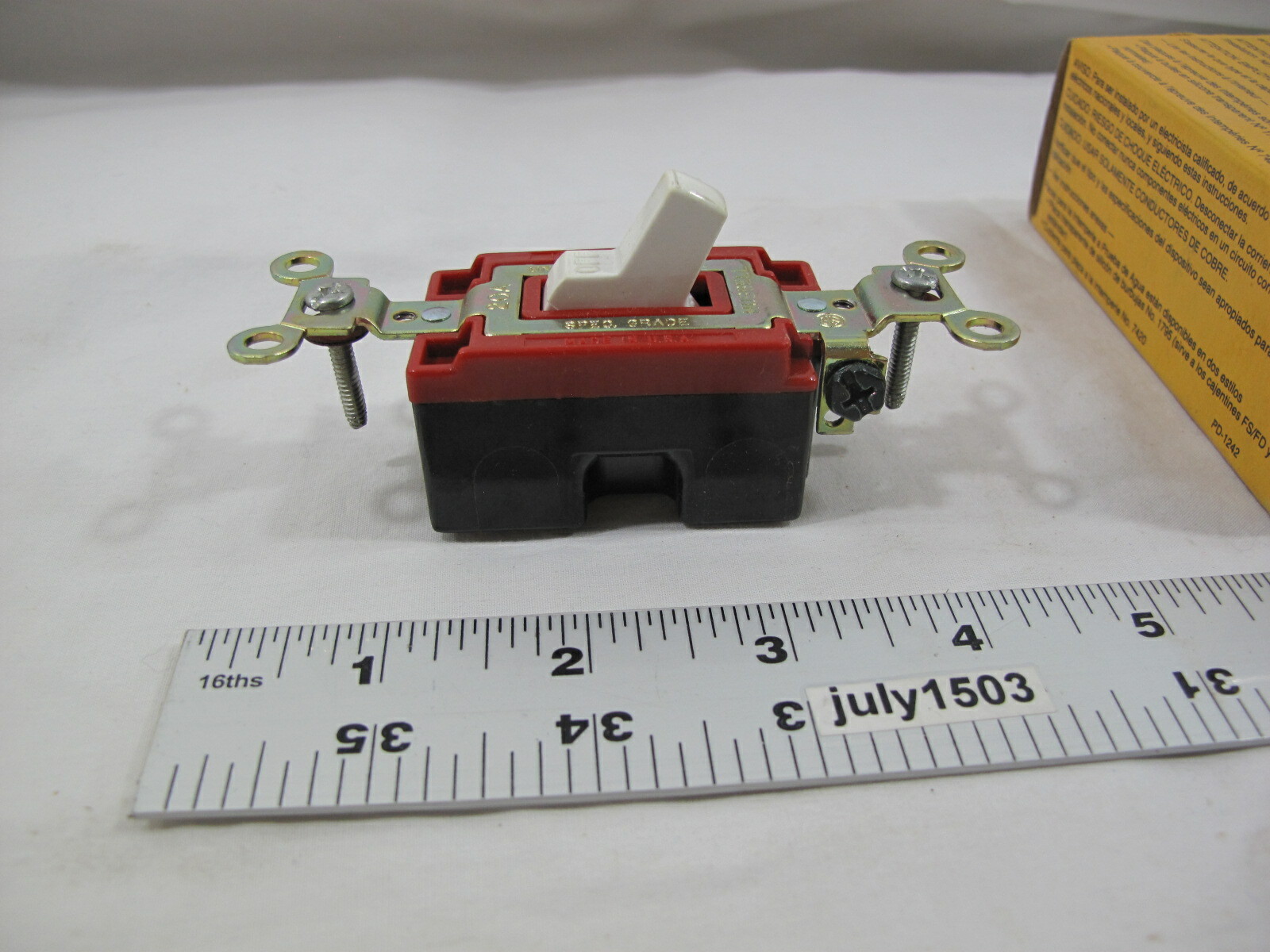 (1) NEW Hubbell CS120W Toggle Switch 20A 120/277V Side Wired – Made in USA