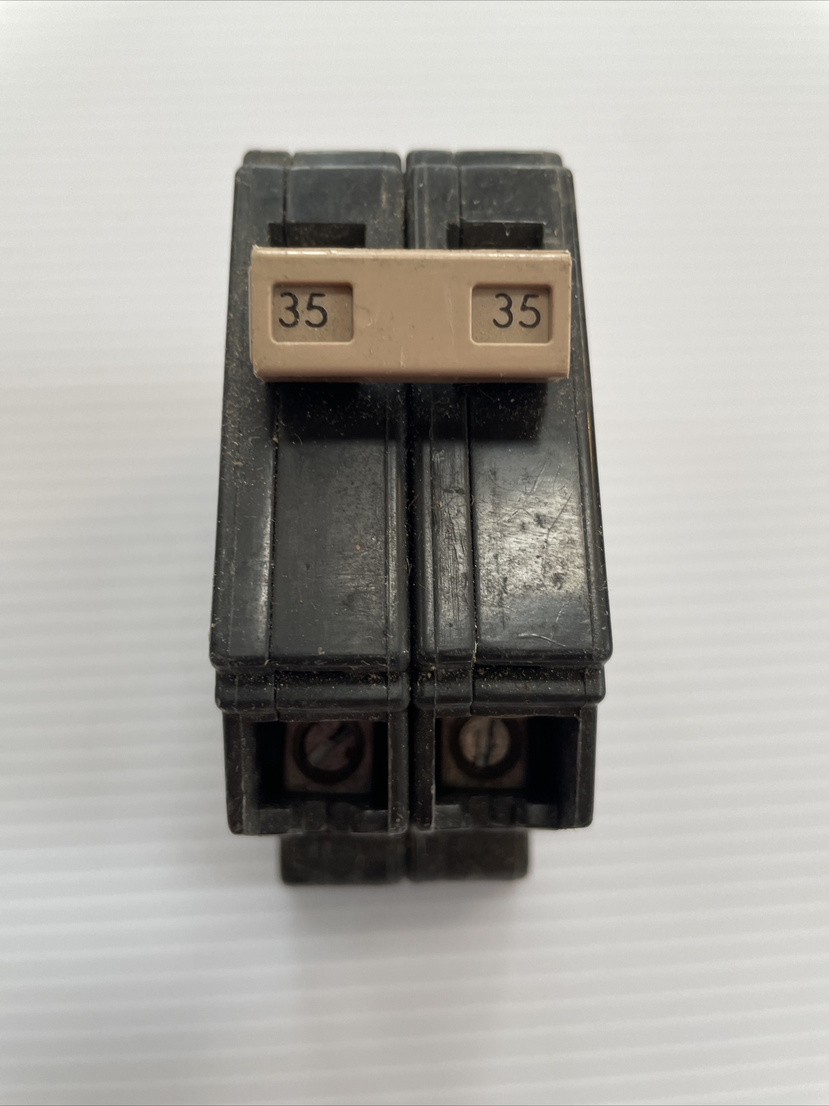 CUTLER HAMMER CH235 35 AMP DOUBLE POLE 240V CIRCUIT BREAKER PLASTIC FEET TESTED