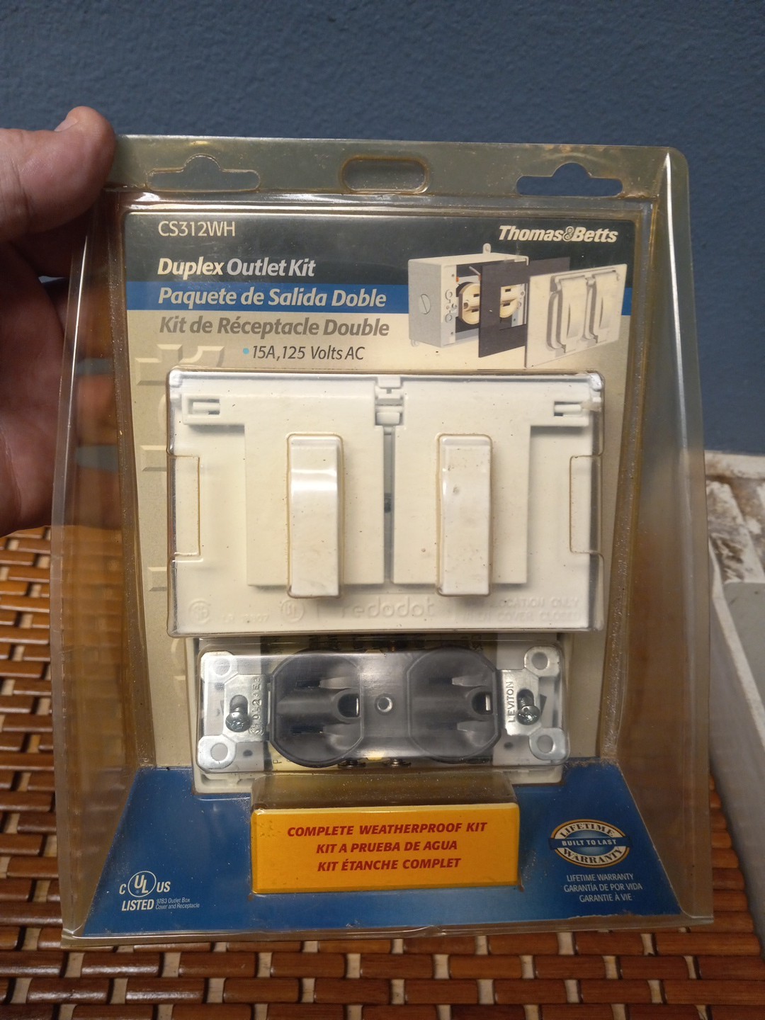 Exterior Duplex Outlet Kit No. CS312WH. 15A, 125 Volts AC Weatherproof NEW