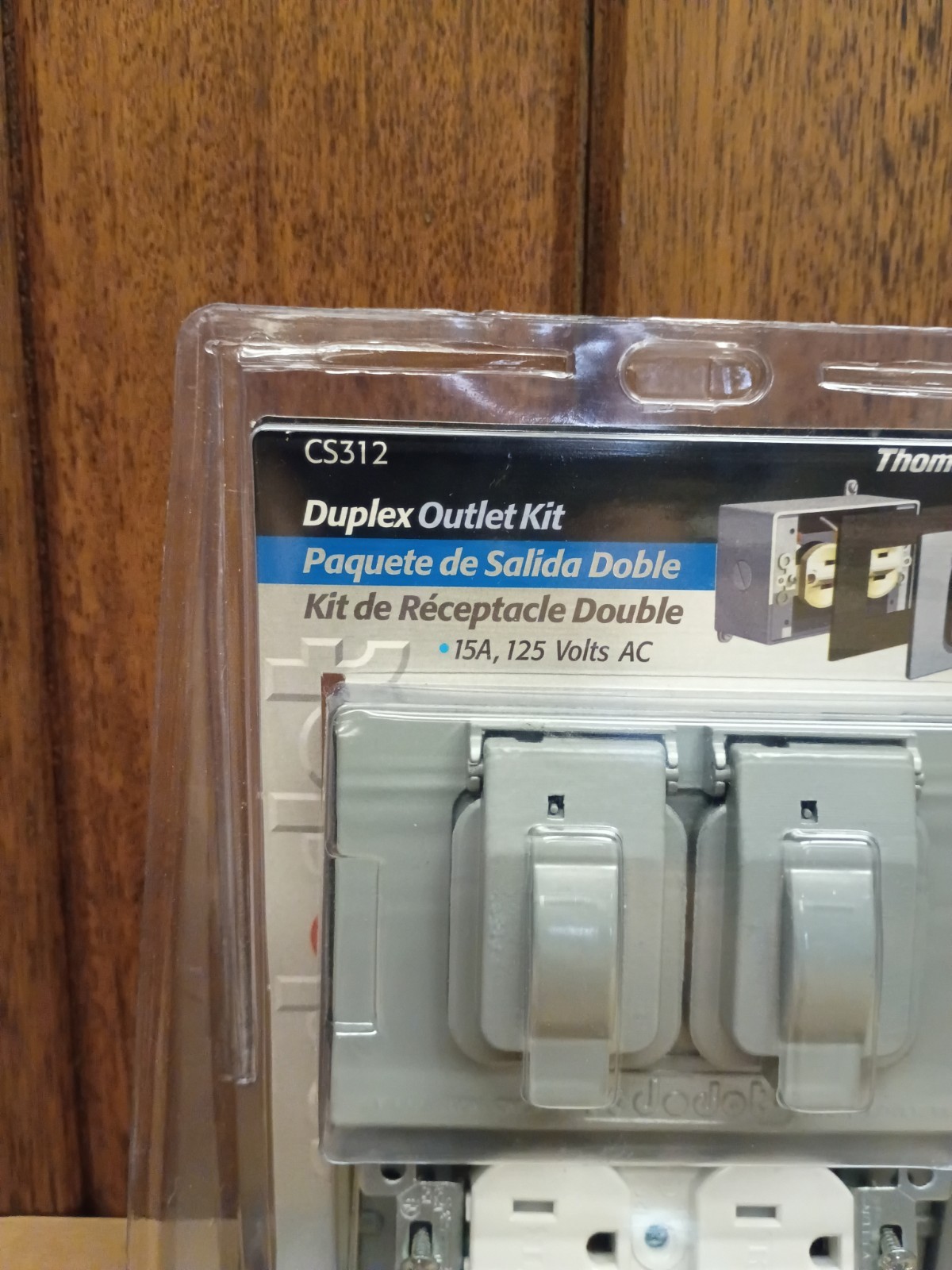 Exterior Duplex Outlet Kit No. CS312WH. 15A, 125 Volts AC Weatherproof NOS