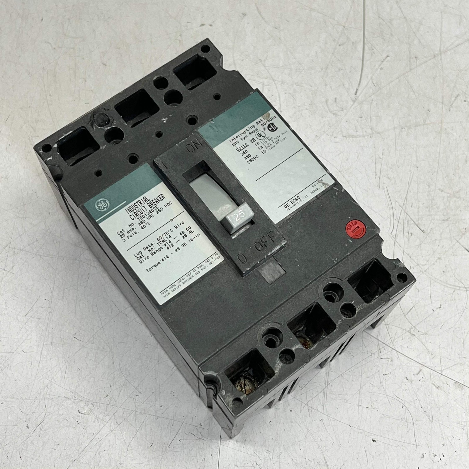 GENERAL ELECTRIC Molded Case Circuit Breaker 23 AMP 3 Pole TED134025 (Used)