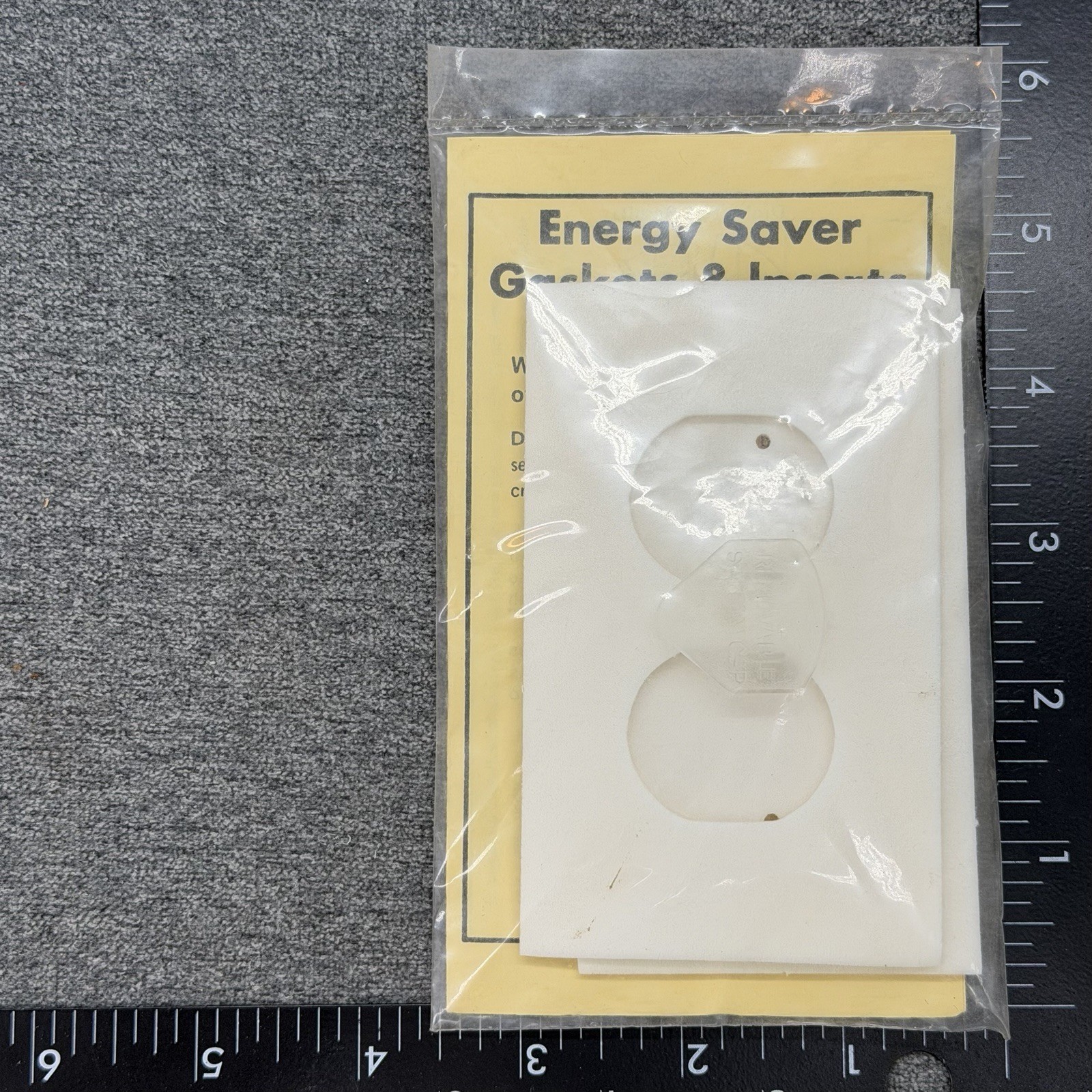 Vintage Energy Saver Foam Outlet Gaskets White Duplex Wall Plate Inserts 4pc Lot