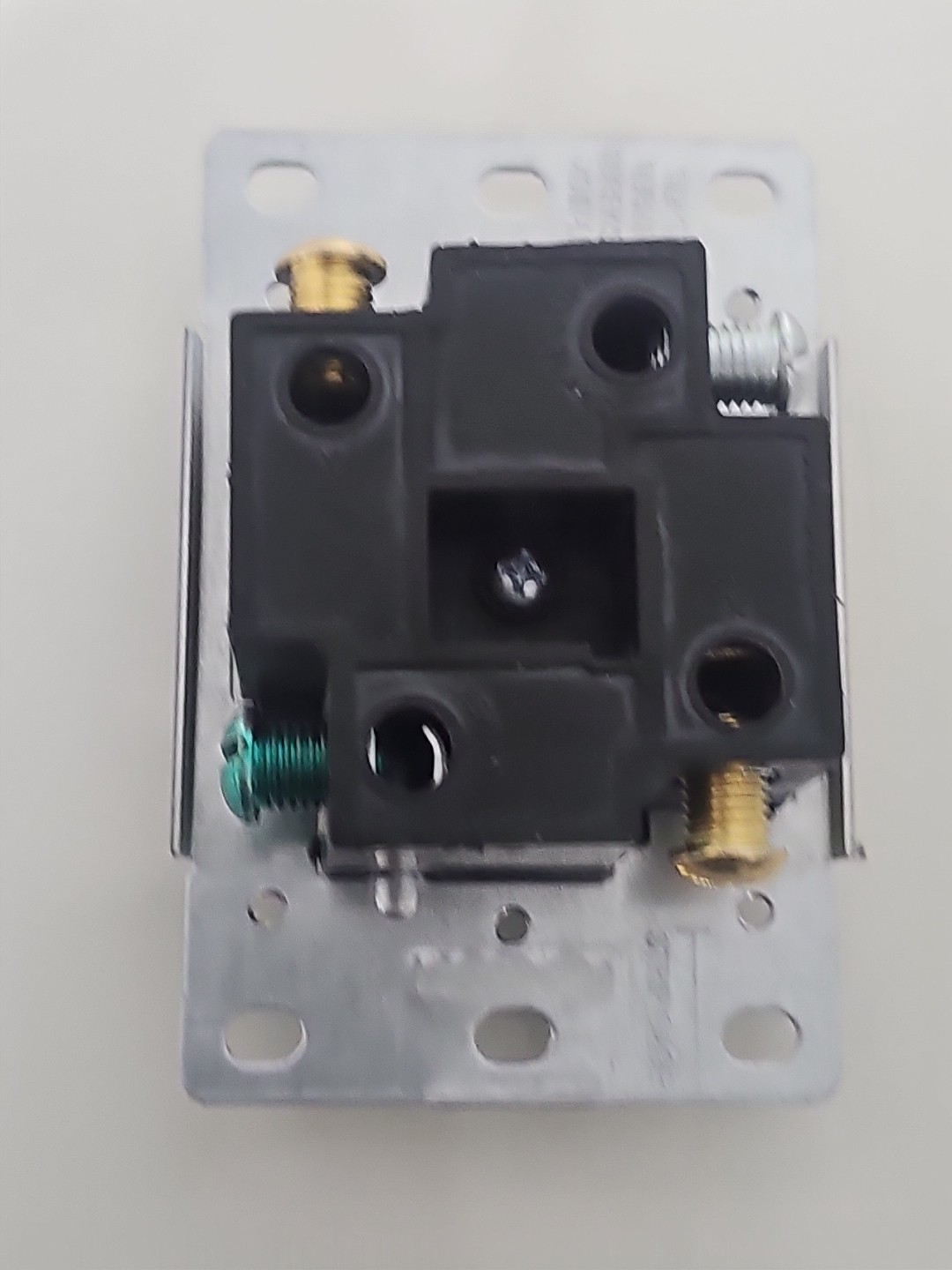 NEW Leviton Flush Mount Dryer Receptacle 278-S00 4-Wire 30-Amp 125/250V FreeShip
