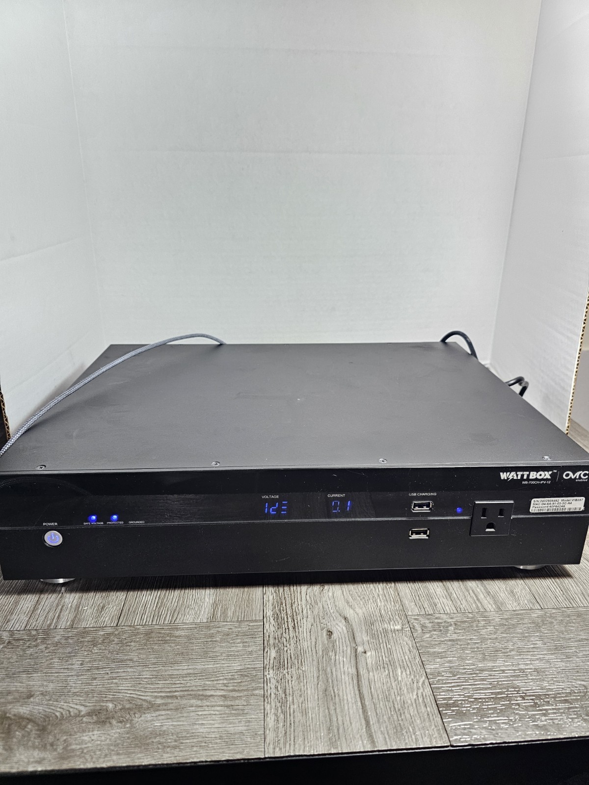 WattBox WB-700-IPV-12 IP Power Conditioner 12 Outlet Mount Surge Protection