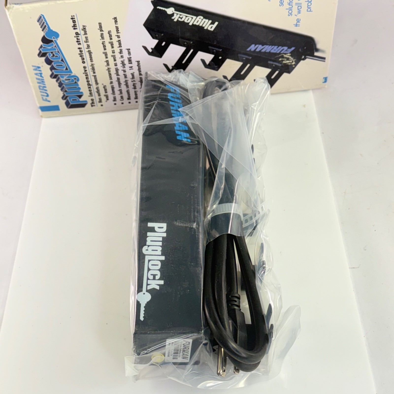Furman Pluglock 5-Outlet Locking Rack Mount Power Strip Wall Wart 15A Brand New