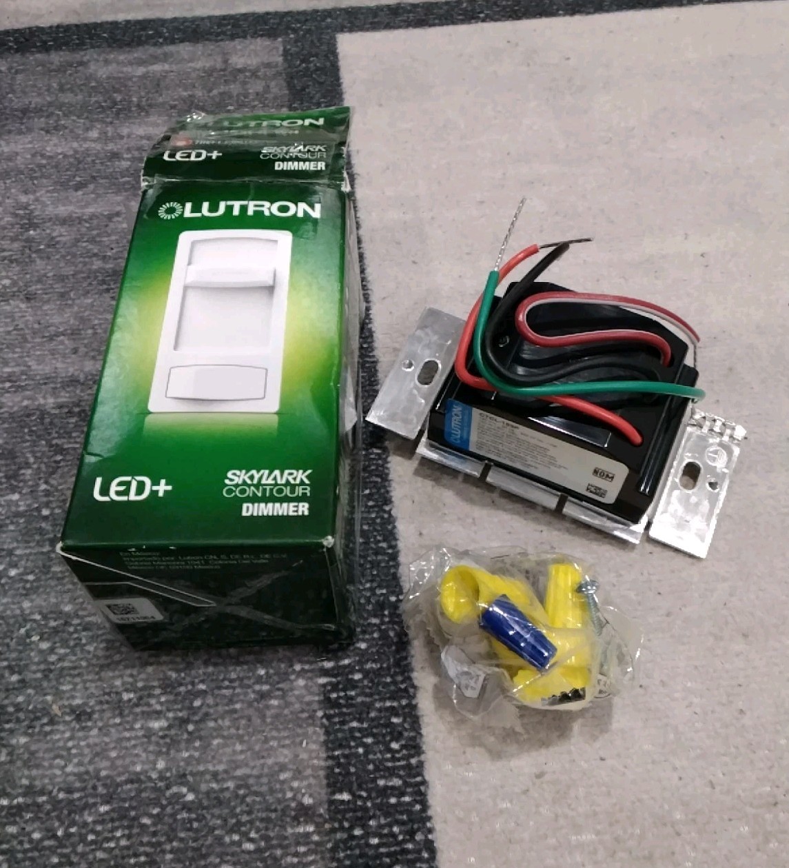 Single Pole or 3 Way Skylark Contour Dimmer Switch Dimmable LED Halogen Open Box