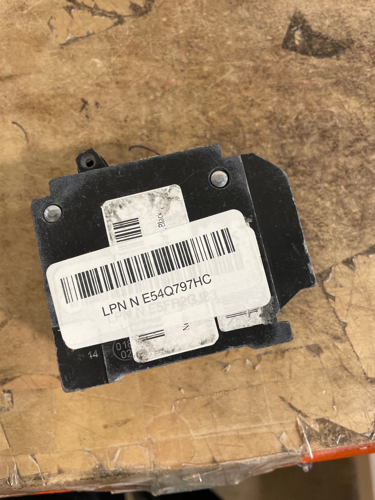 Square D HOMT2020230CP Tandem circuit breaker