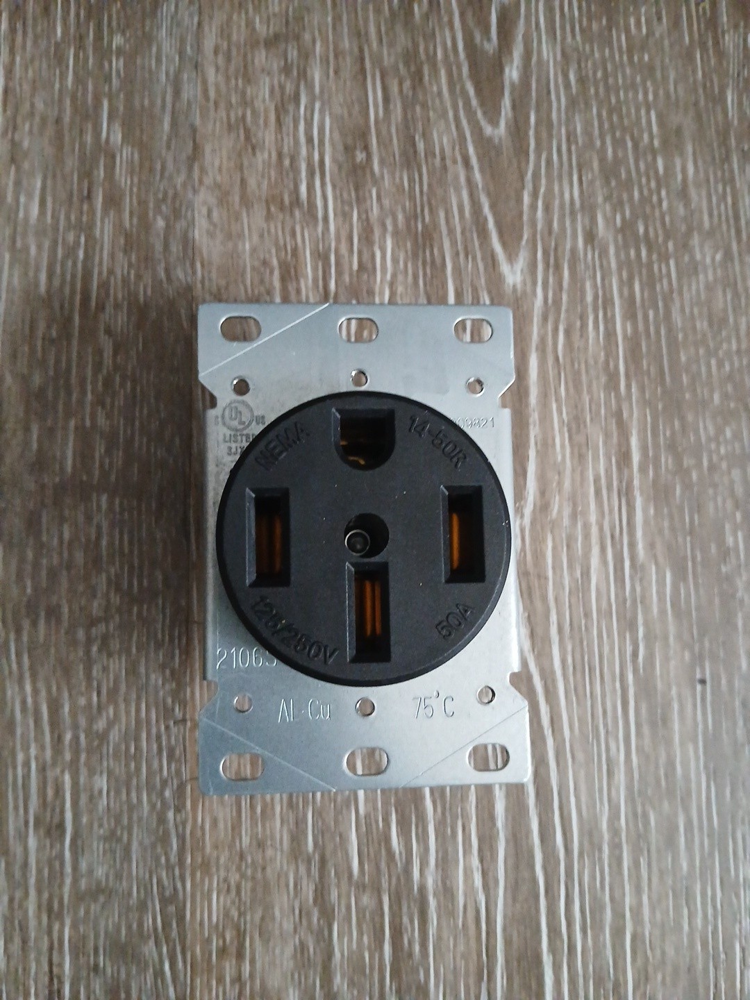 Utilitech Flushmount Range Outlet 0409859 50A-125V/250V 14-50R NEW