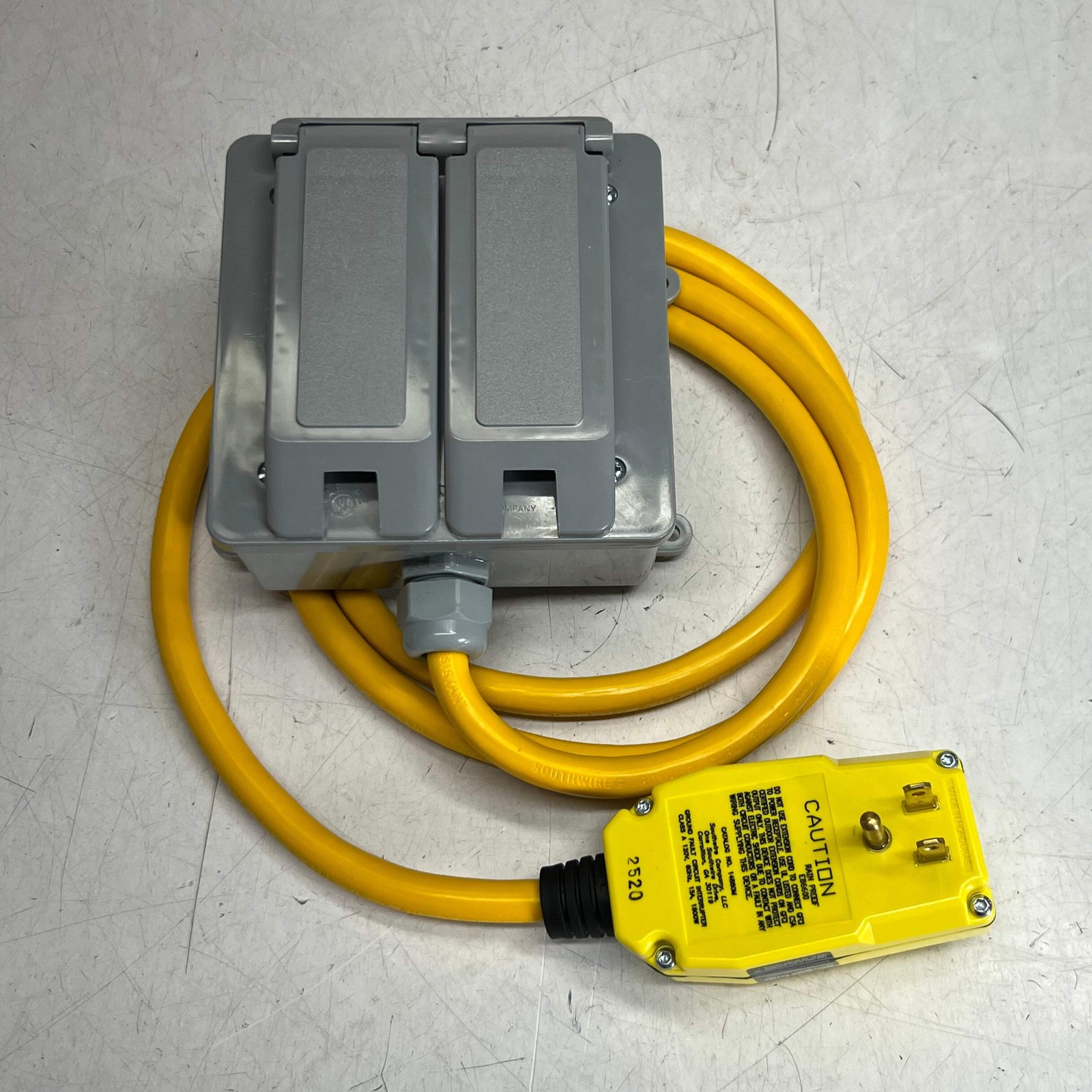 SOUTHWIRE Shockshield Portable Cordset, Manual Reset 120V/15A 6 Ft, Yellow & Gre