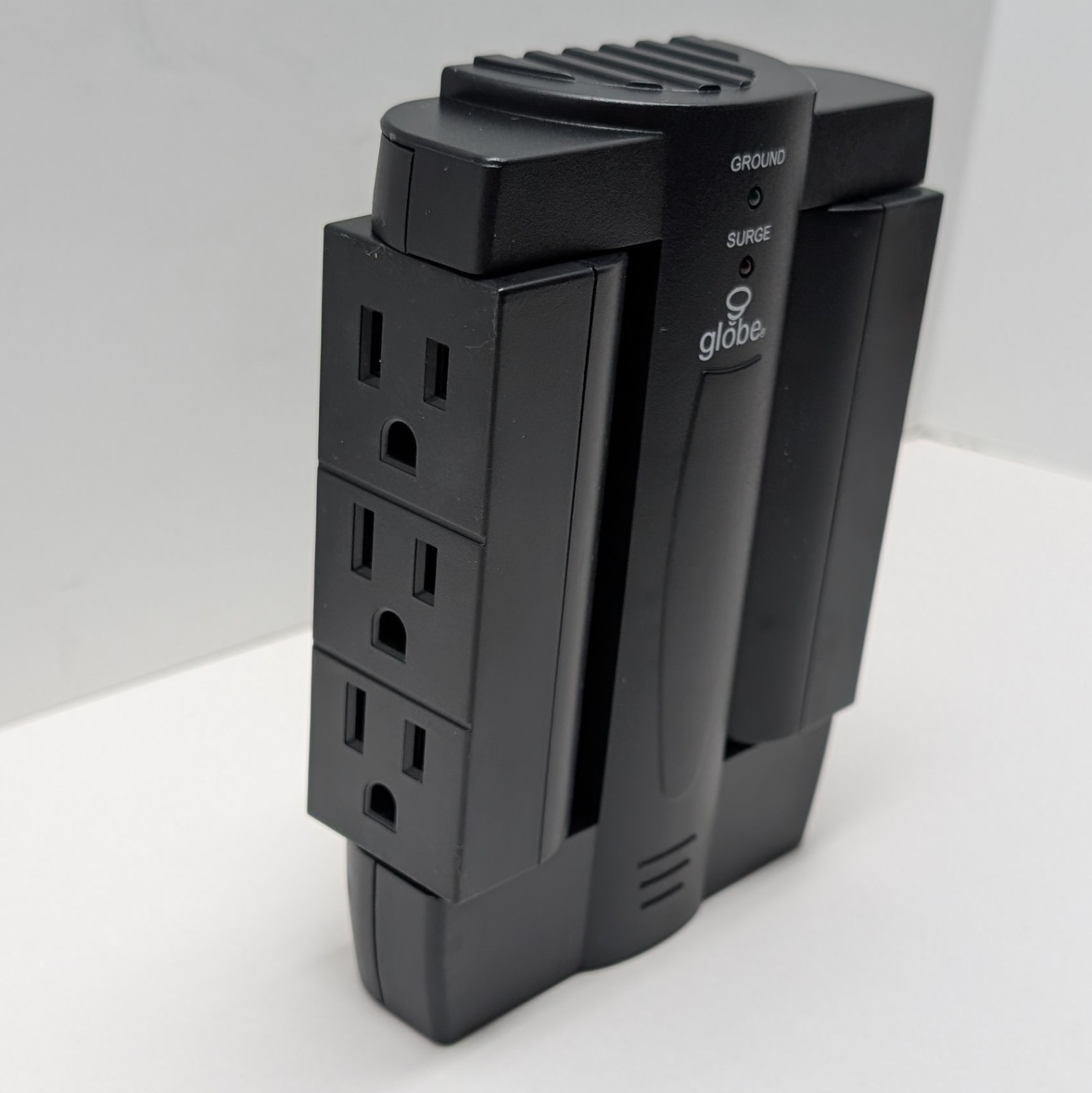 Globe Electric 6-Outlet Swivel Surge Protector Wall Tap 2100J Black – New
