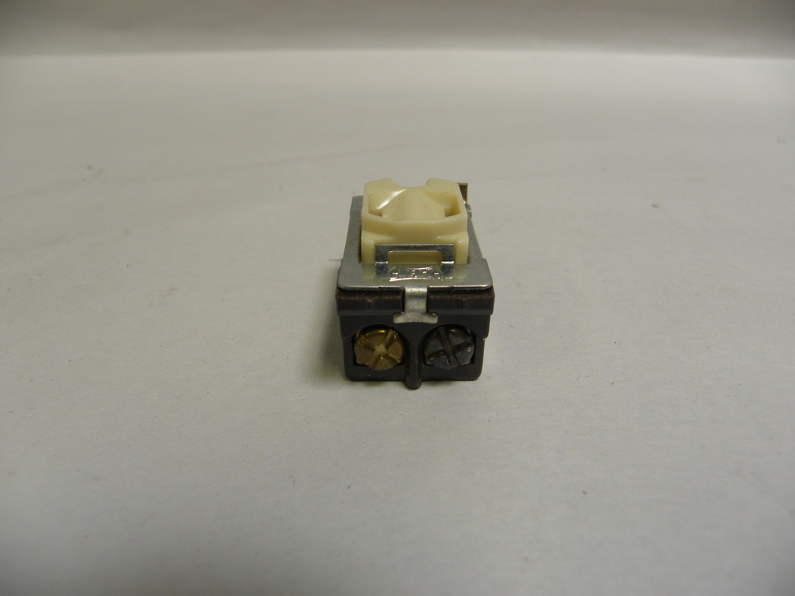 NOS Vintage Ivory Eagle No. 967 Interchangeable U-Ground Receptacle Plug (A3)