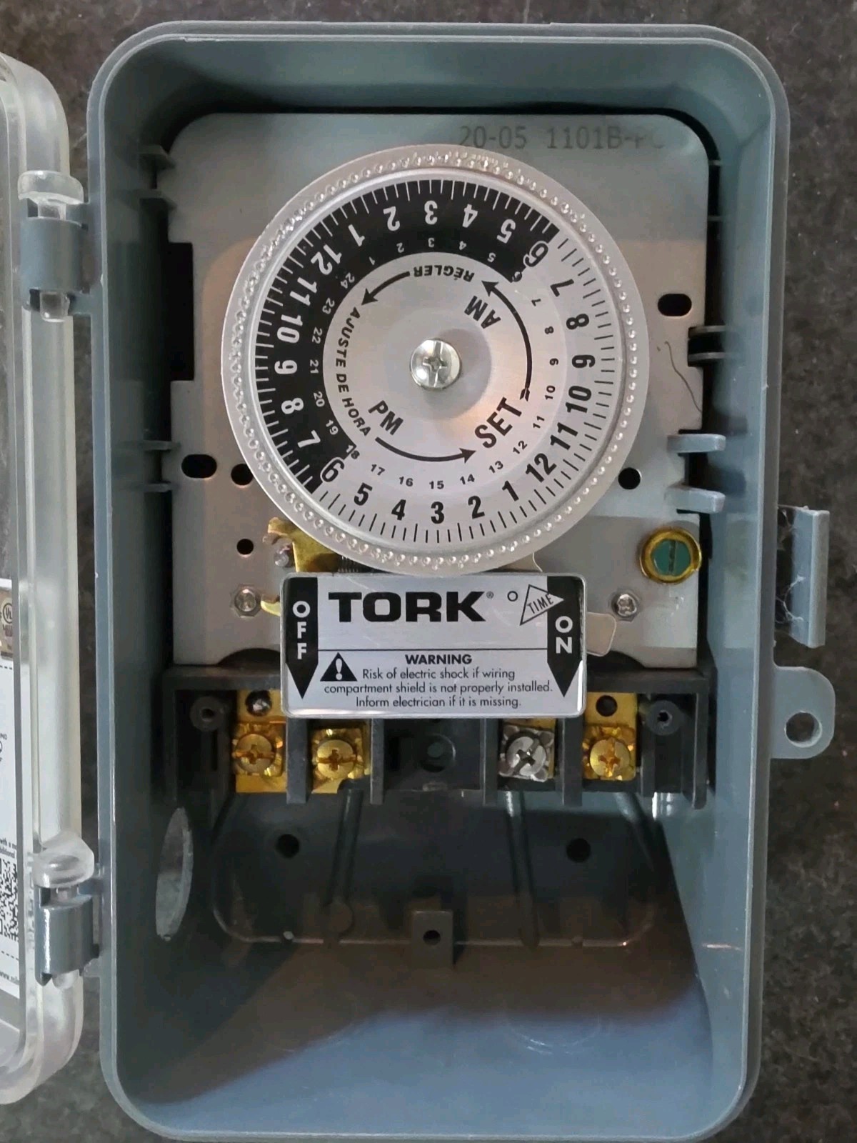 Tork 1101B-PC 24-Hour Mechanical Time Switch 120V 40A SPST Plastic Enclosure