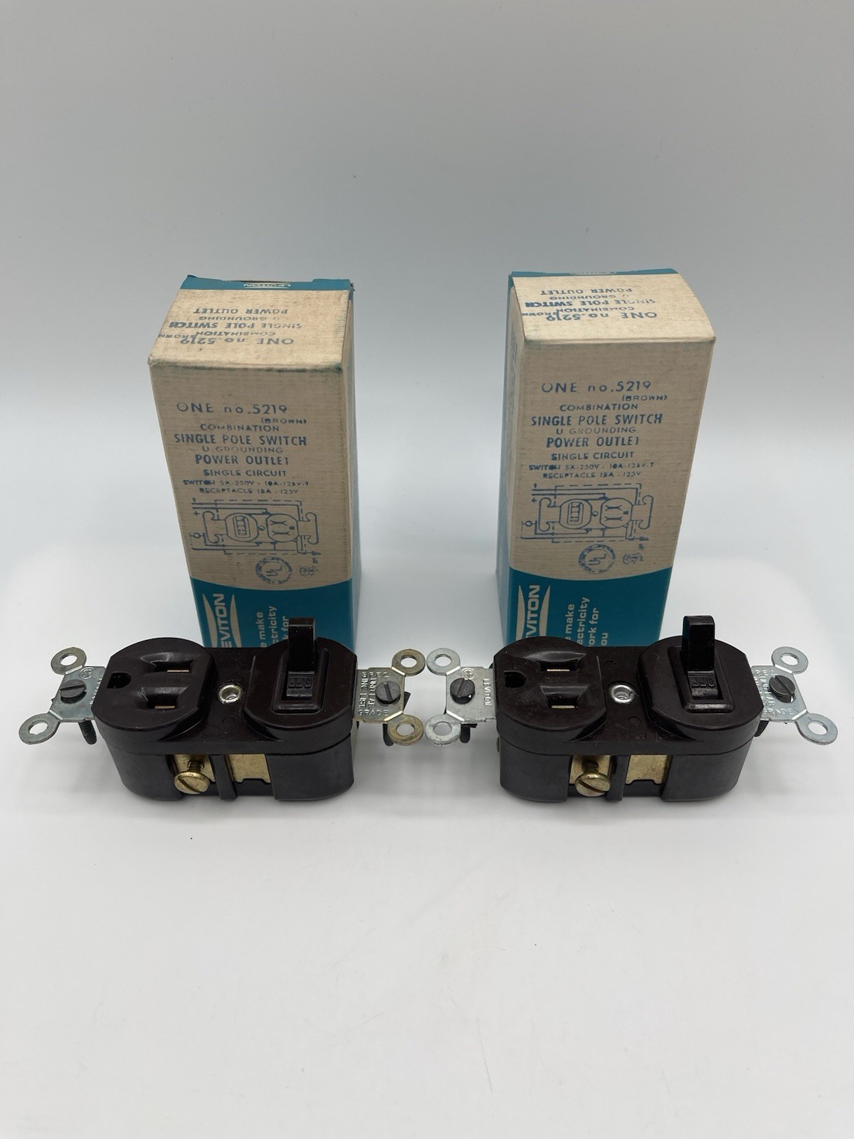 Leviton 5219 Combination Switch Outlet 15A 125V Brown Lot of 2 New Old Stock