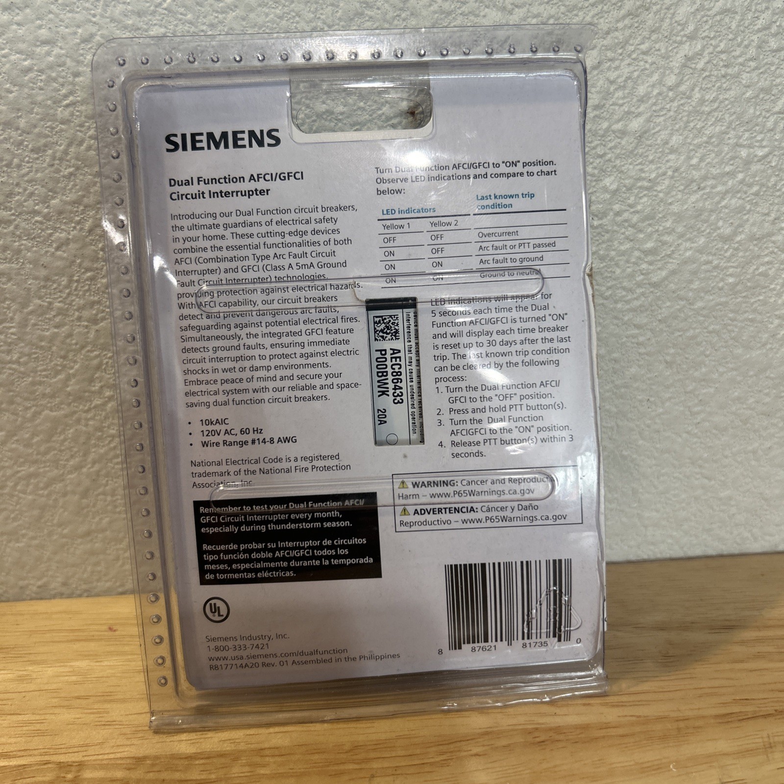 Siemens 20A Dual Function AFCI/GFCI Circuit Breaker (Q120DFP) Open Box