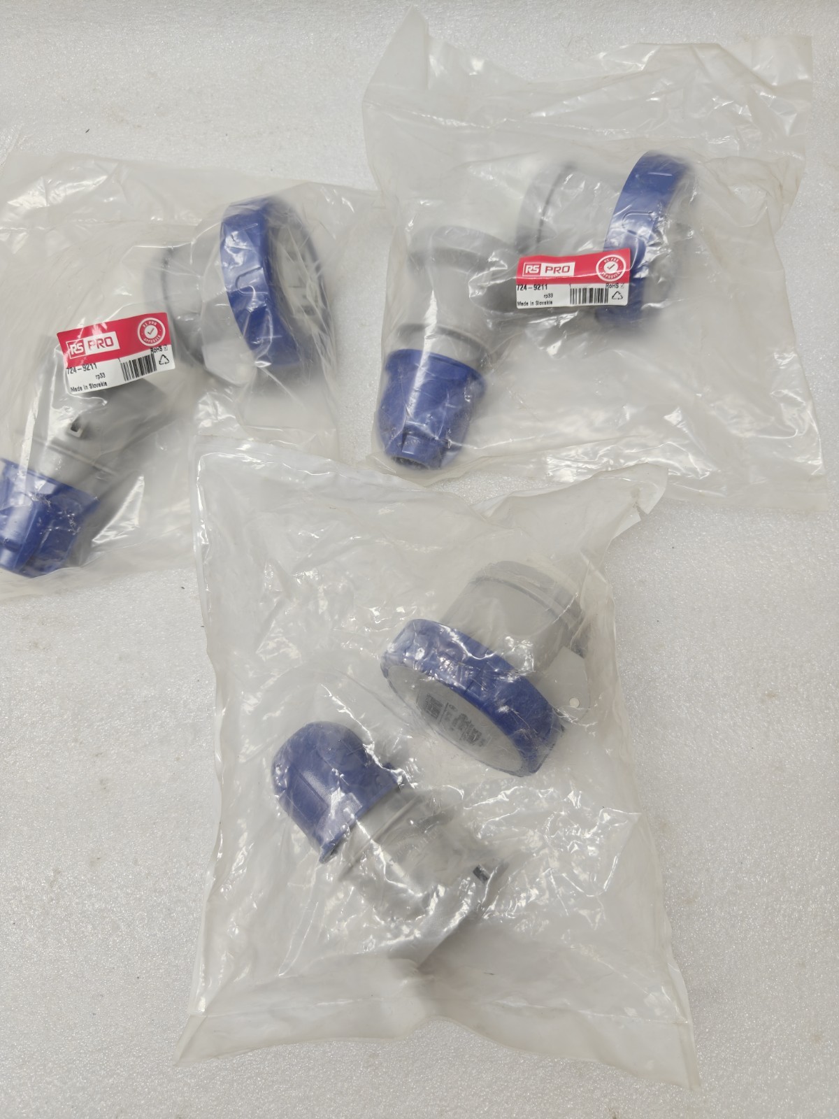 RS PRO SCAME 724-9212 16A 6H 2P (LOT OF 3 PCS) FREE FAST SHIPPING)