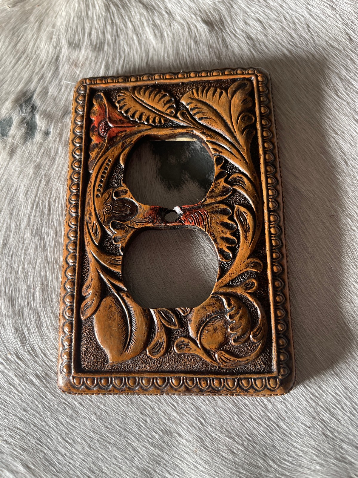Western Outlet Cover 5.25 x 3.5 in Leaves Resin Brown No Screws Any Room