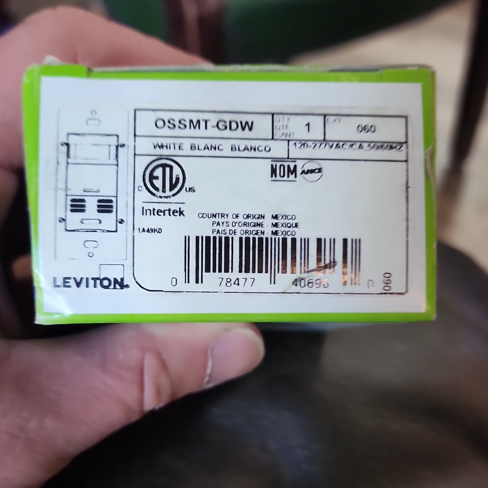 Leviton OSSMT-GDW White Occupancy Sensor Wall Switch 120-277VAC 4.5A SPST