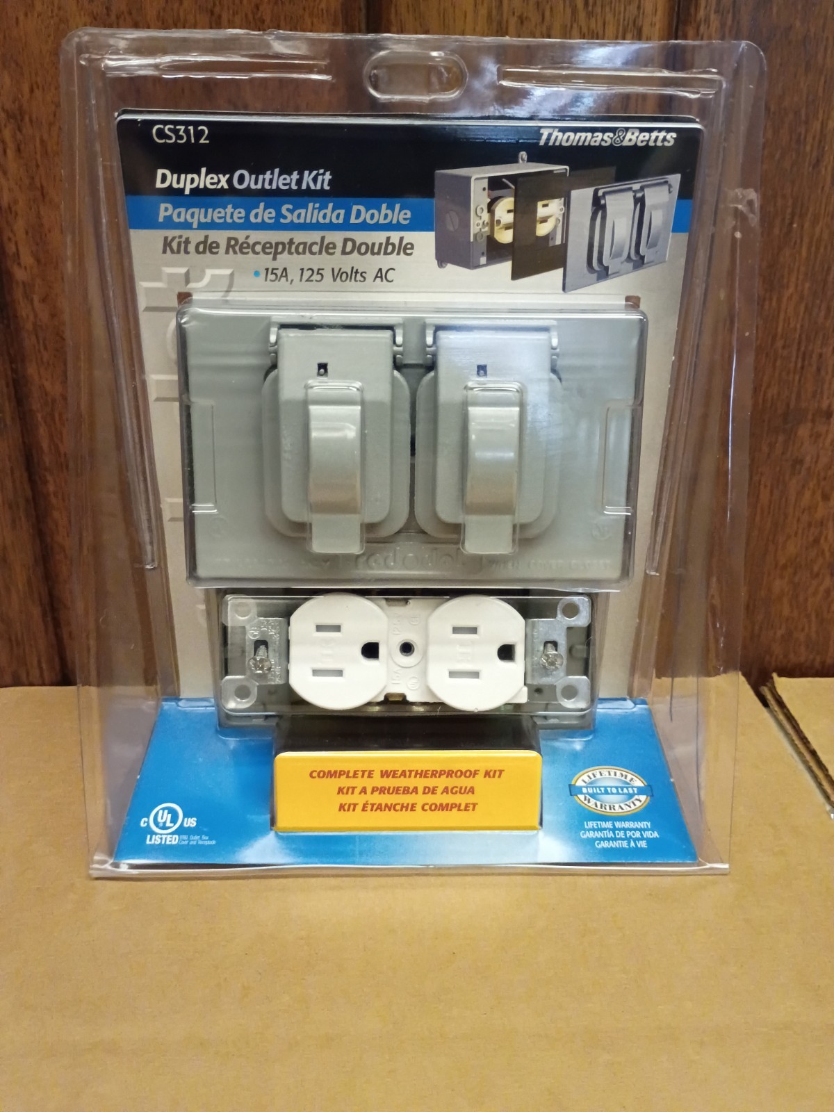 Exterior Duplex Outlet Kit No. CS312WH. 15A, 125 Volts AC Weatherproof NOS