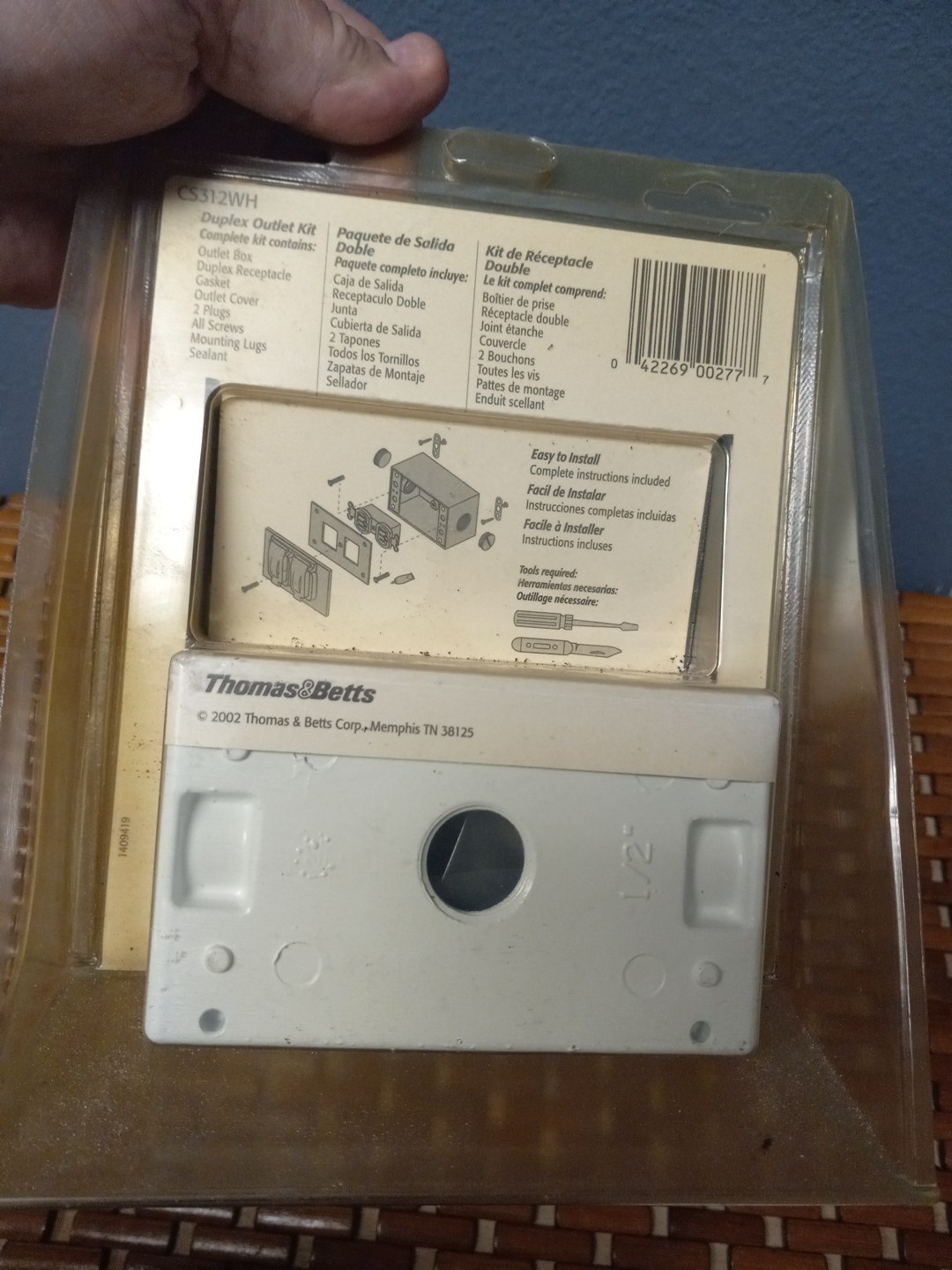 Exterior Duplex Outlet Kit No. CS312WH. 15A, 125 Volts AC Weatherproof NEW