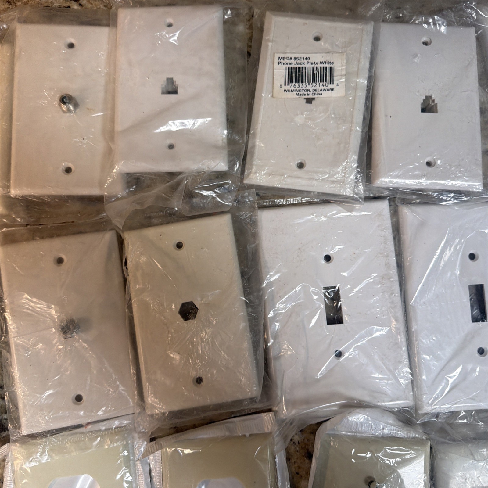 21 Wall Playe Outlet Covers – Leviton, ETL – Single, Double, Phone Jack, Quad