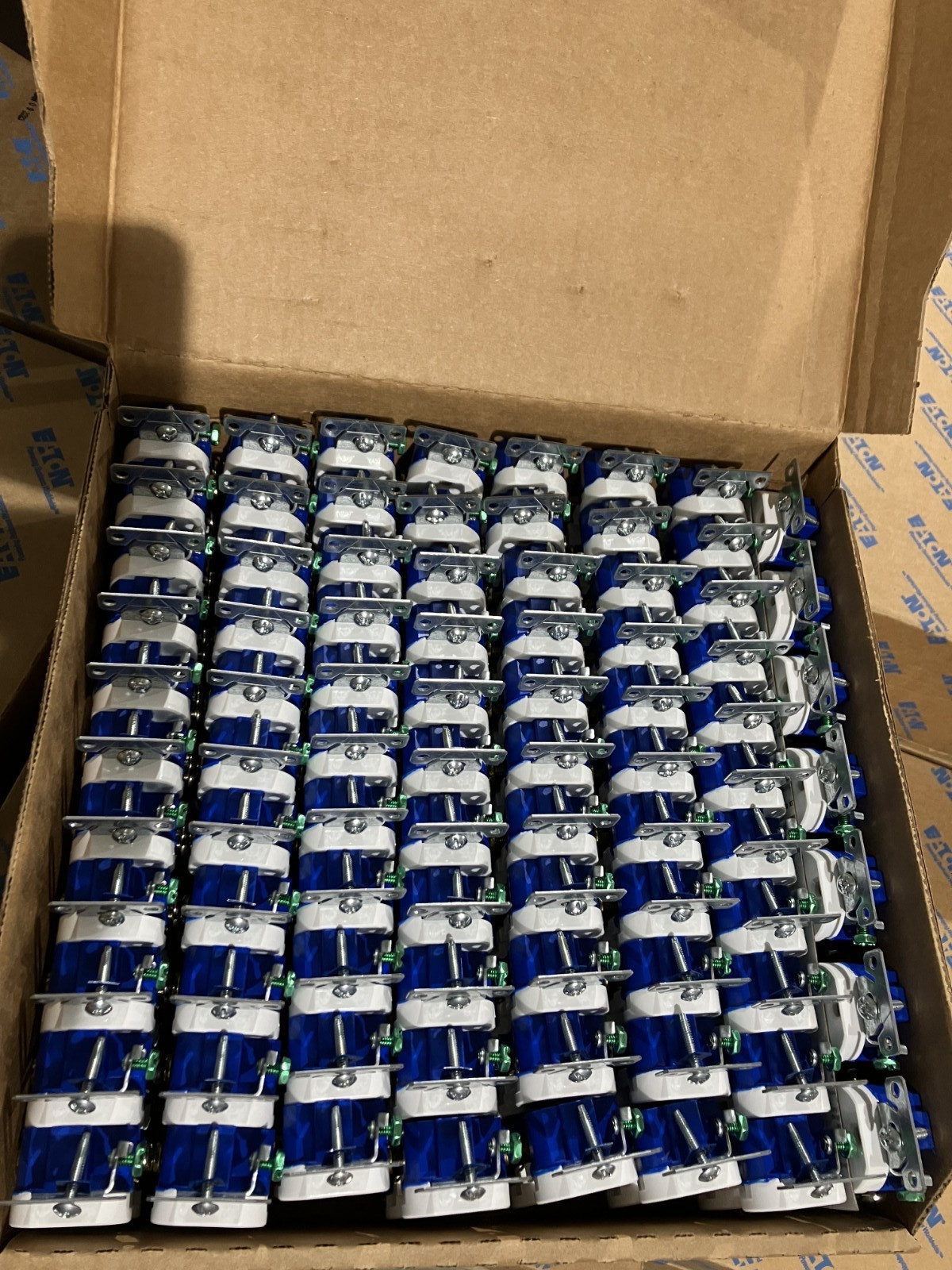 Lot of 10 Eaton TR270W 15A 125V Tamper Resistant Residential Duplex Outlet White