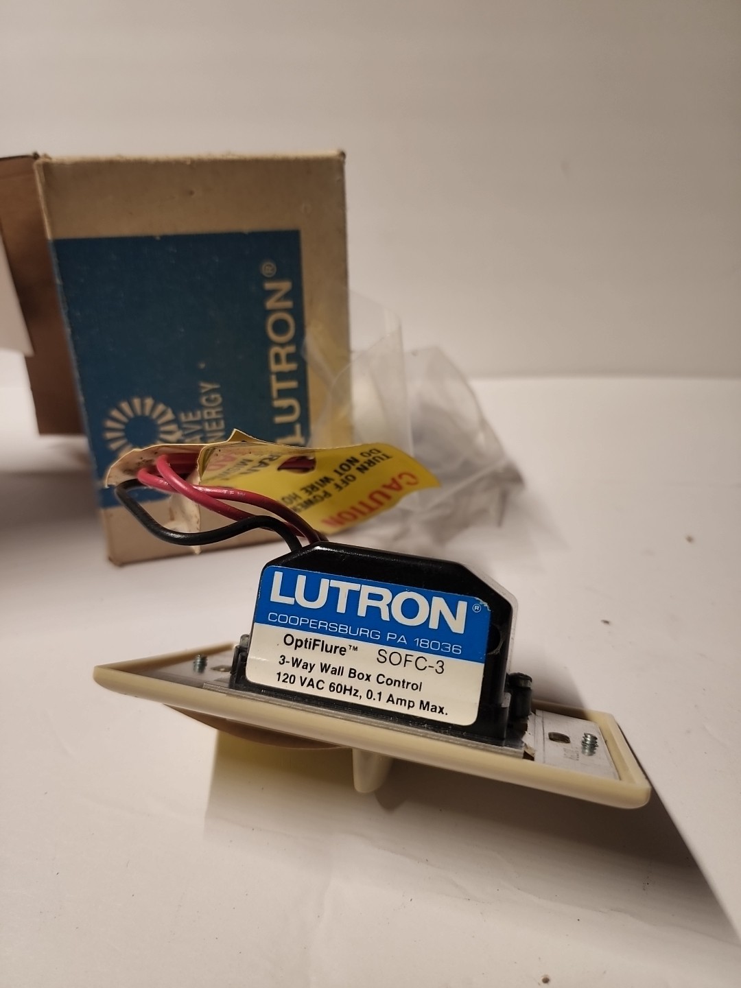 Lutron Optiflure Sofc-3 3 Way Wall Box Control Dimmer 120 Volts, 60 Hz