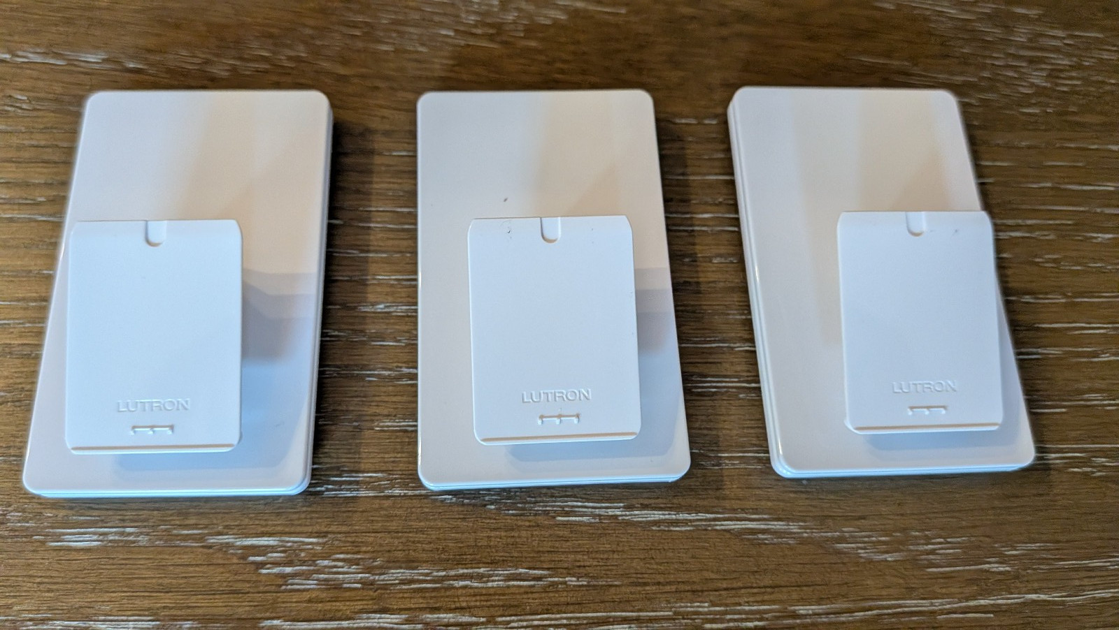 3 Lutron L-PED1-WH Pico Single Tabletop Pedestal – White