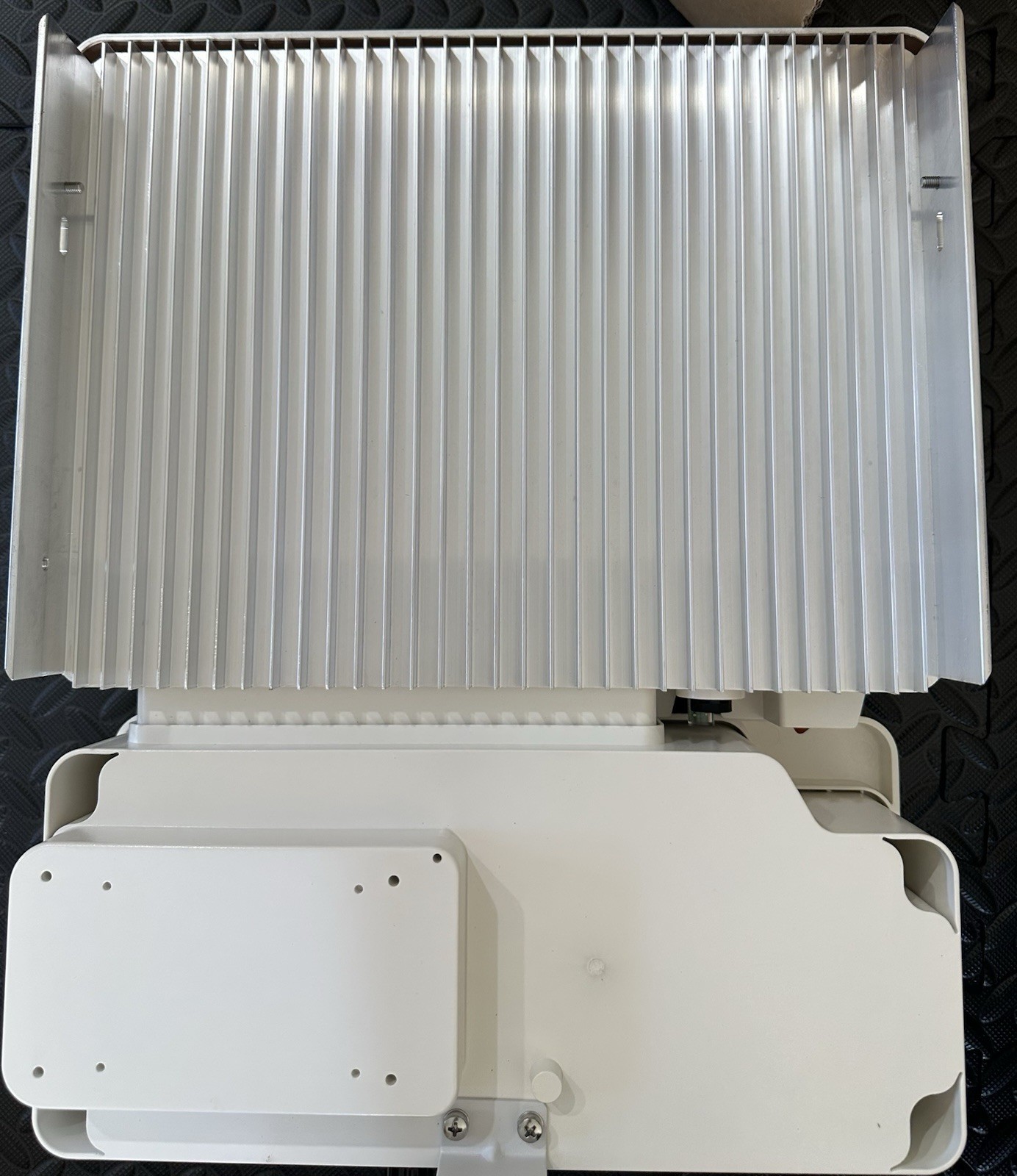 SolarEdge Single Phase 3800W Inverter – SE3800H-US000BNI4