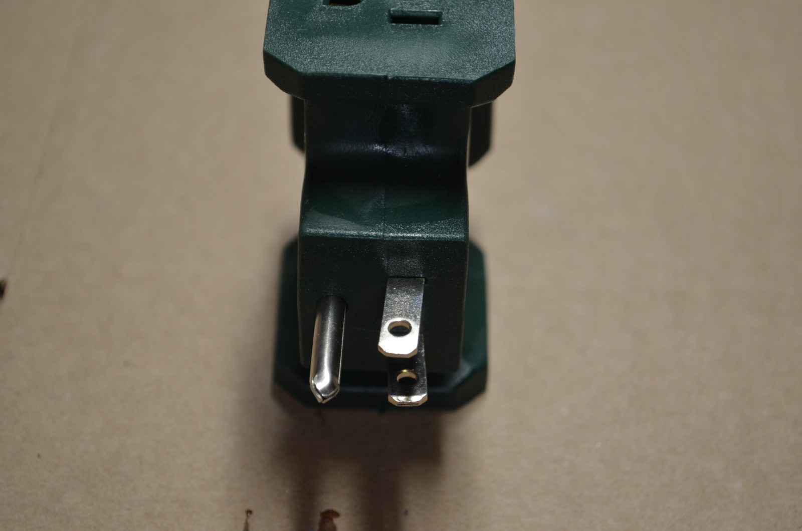 Grounded AC Taps: LITESUN LT-8A 3-Outl+Stanley DR-W02 3-Outl+Unbranded 6-Outlet