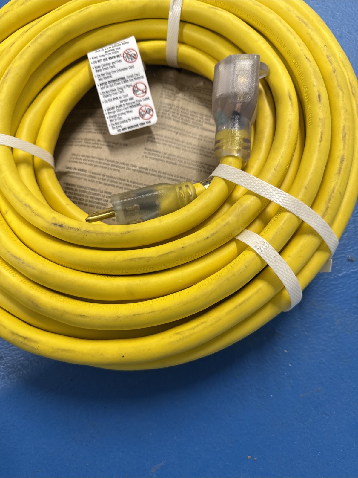 U.S. Wire & Cable – 50 FEET 15 AMP Outdoor Lighted Extension Cord 10/3 125v
