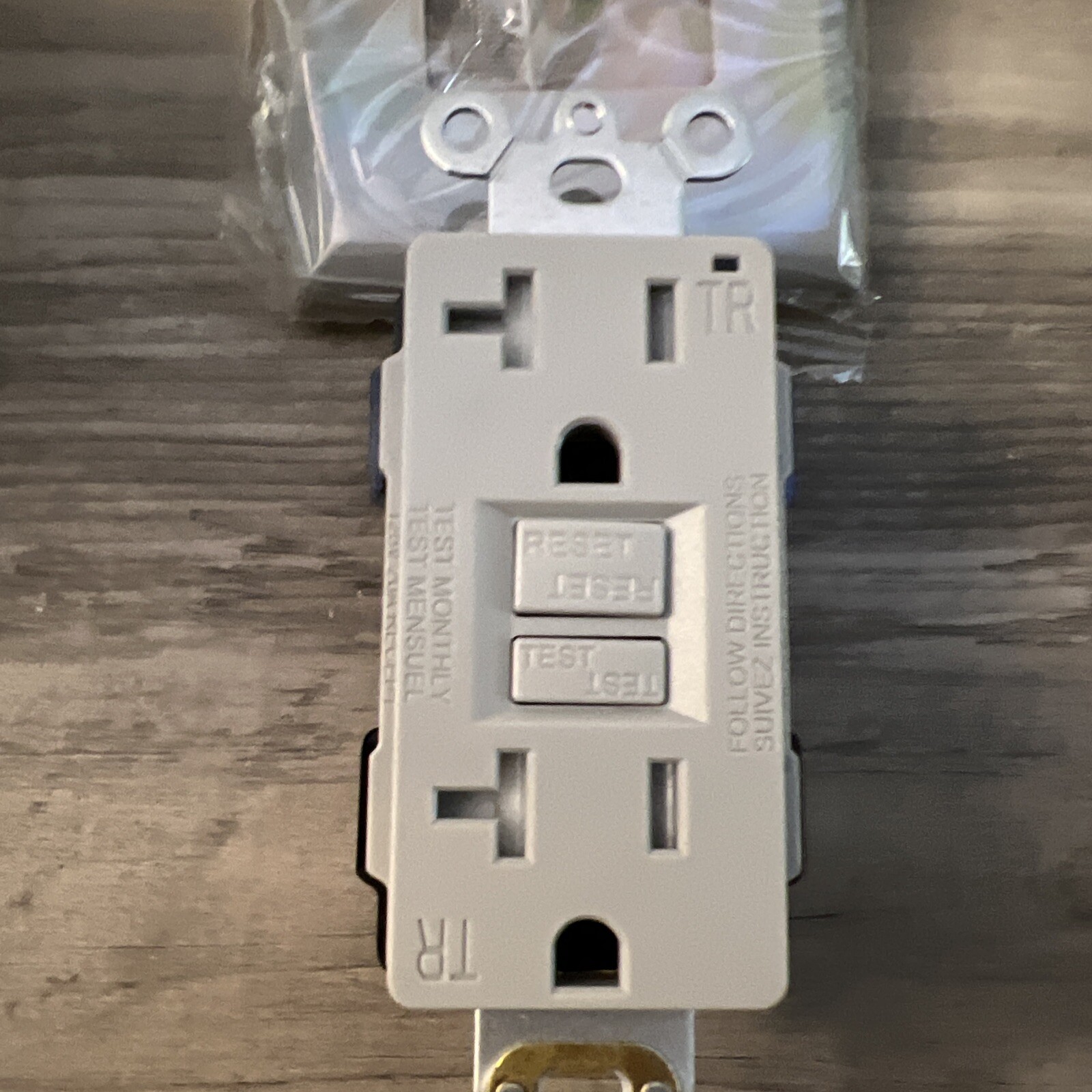 20 AMP Duplex GFCI Receptacle With lED Indicator 2 Pk Gray
