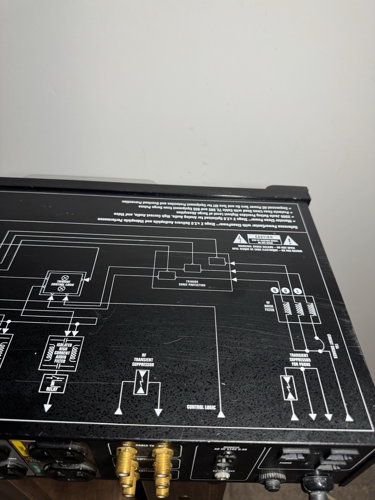 Monster Power HTS 2600 MKII Surge Protector Black/Silver – Great Condition