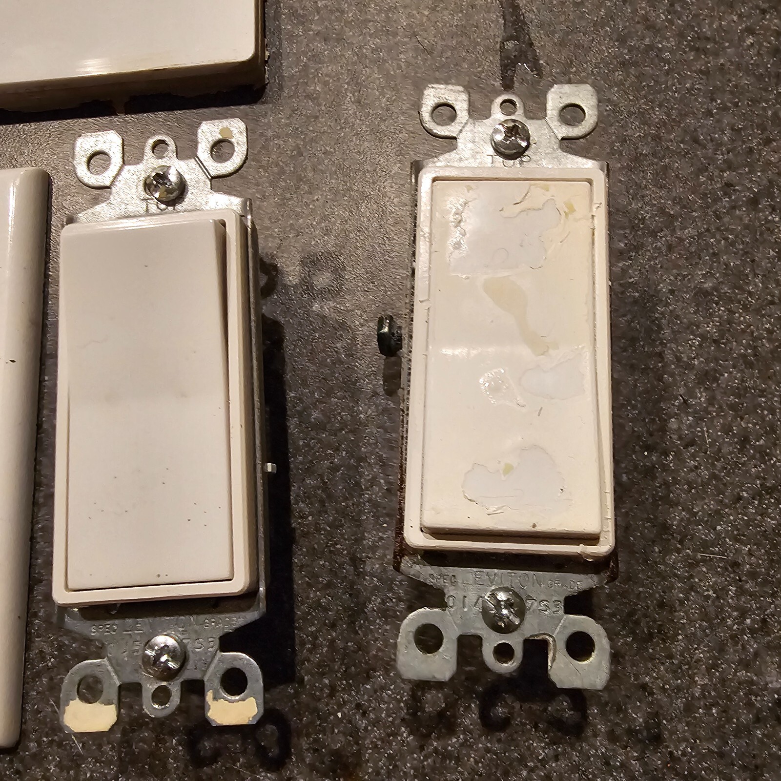 Leviton 3-Way White Smooth Rocker Wall Light Switch 15A 120V USA Seller