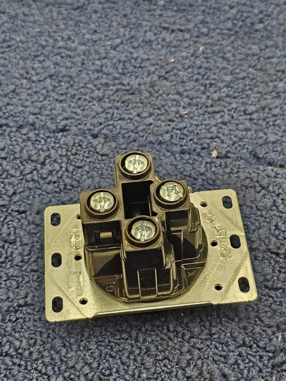 (QTY 3) Eaton AH1257BK-F Flush Mount Receptacle -125/250 VAC- 30 Amp NEMA 14-30R