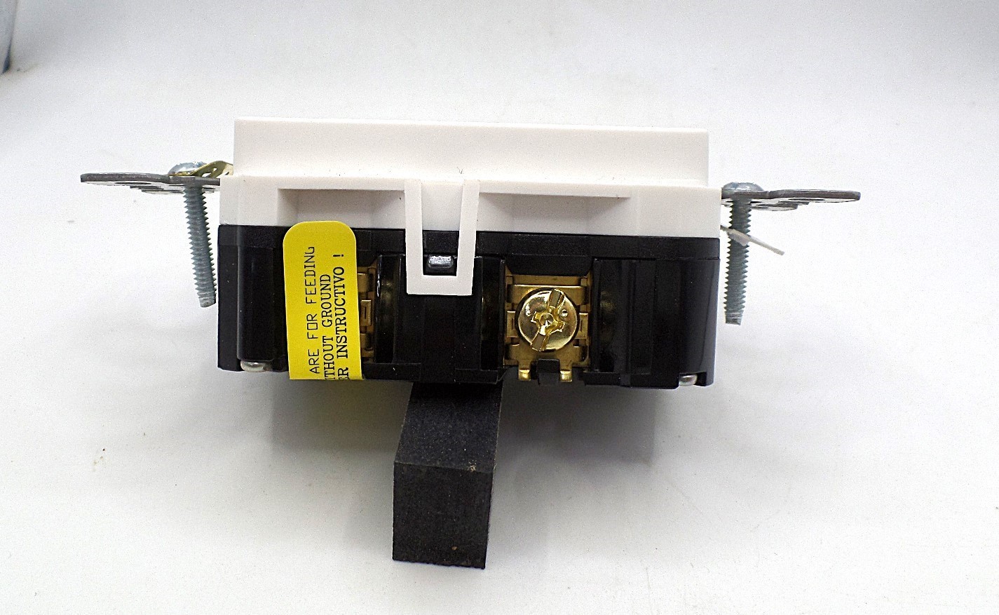 LEVITON GFTR2-W GFCI 20A TAMP-RESIST DUPLEX SELF-TEST SMARTLOCKPRO OUTLET WHITE