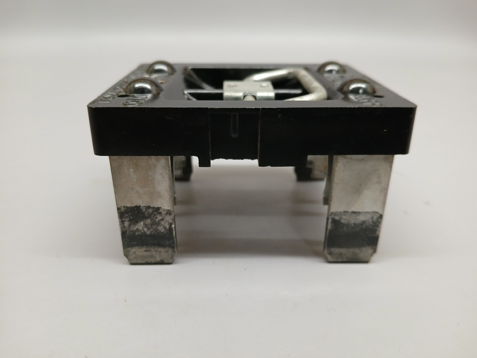 CUTLER HAMMER 60 AMP LIGHT FUSE PANEL PULLOUT FUSE HOLDER