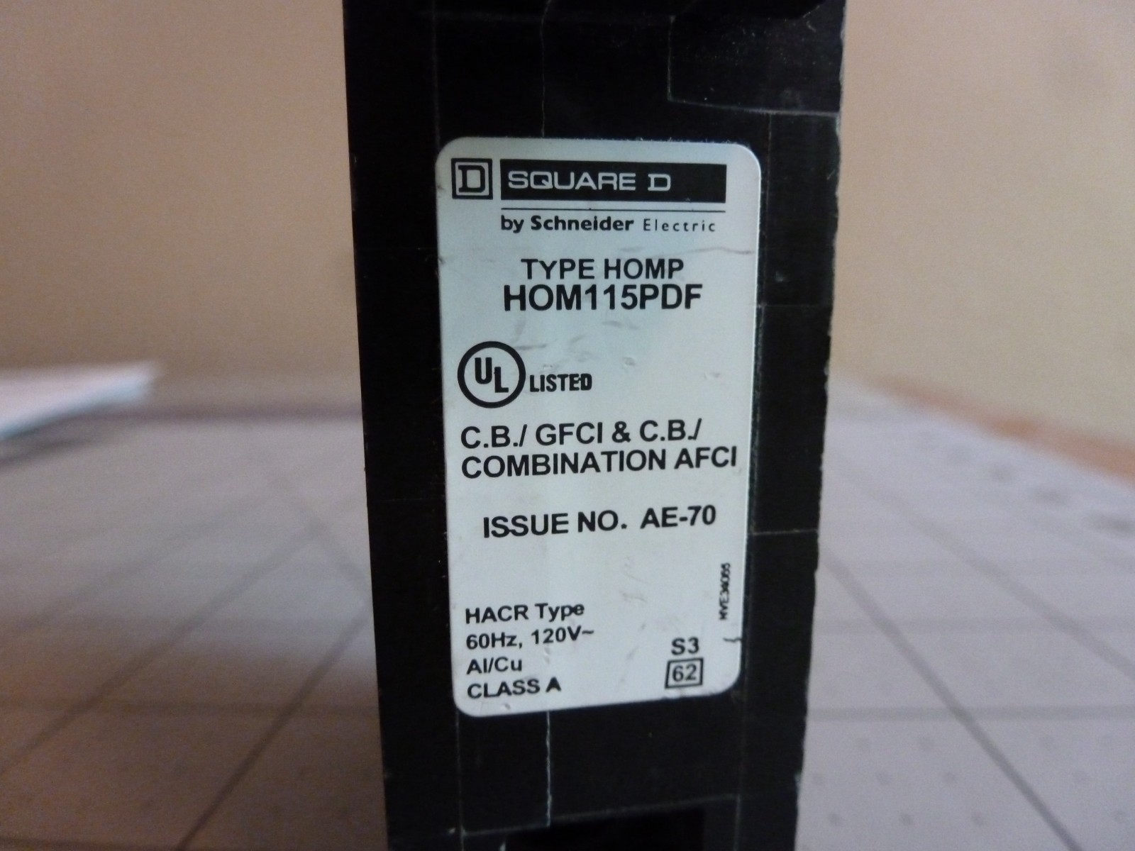 Square D HOM115PDF Circuit Breaker Combo AFCI/GFCI – 1 Pole – 15 AMP – 120 VAC