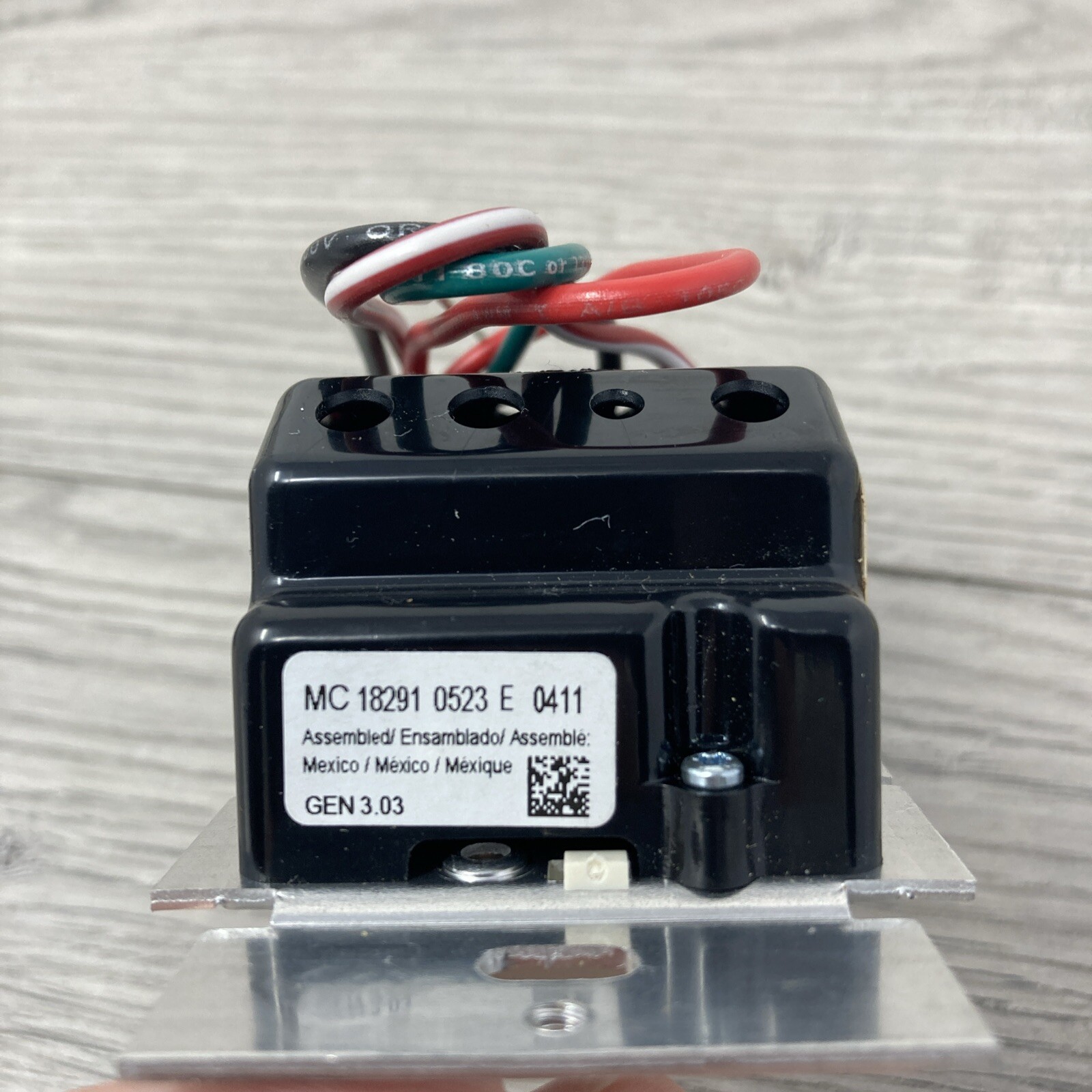 Hubbell Lt Almond CFL/LED Decorator Rocker Light Dimmer Switch 3-Way RDVCL153PLA