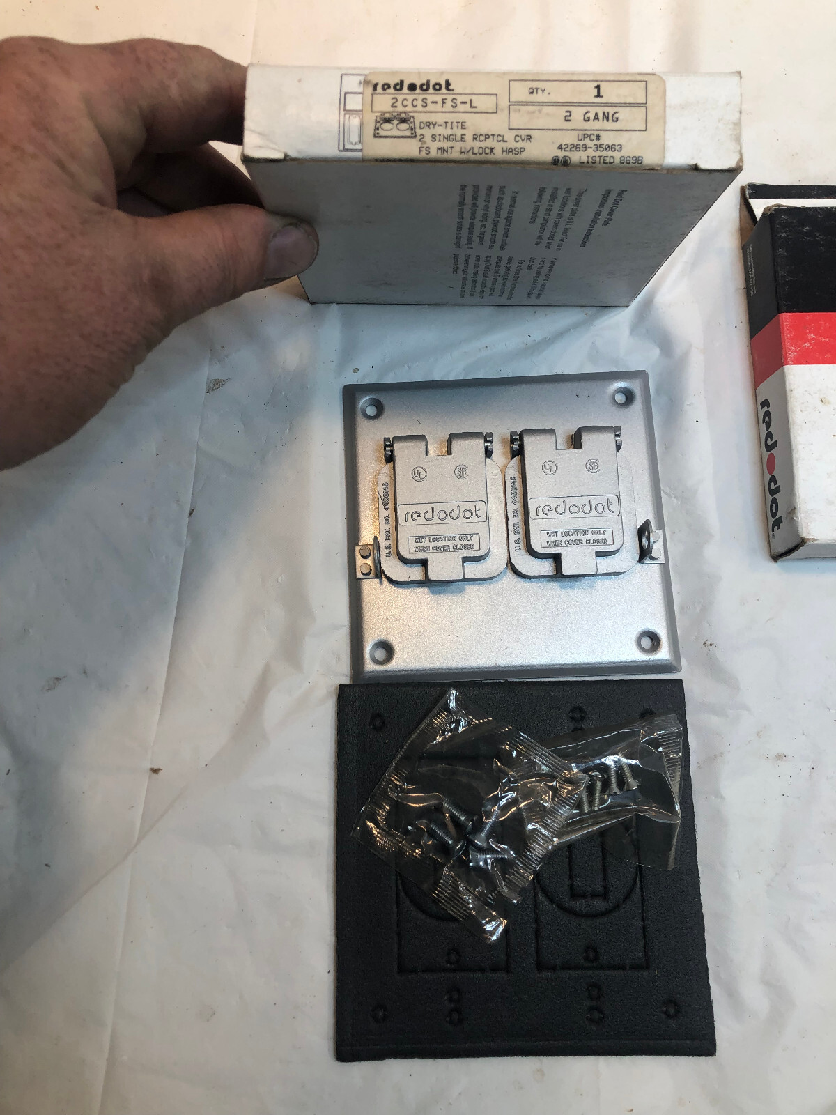 Weatherproof Outlet Covers Lot Red Dot, Bell, Thomas and Betts, Gampak