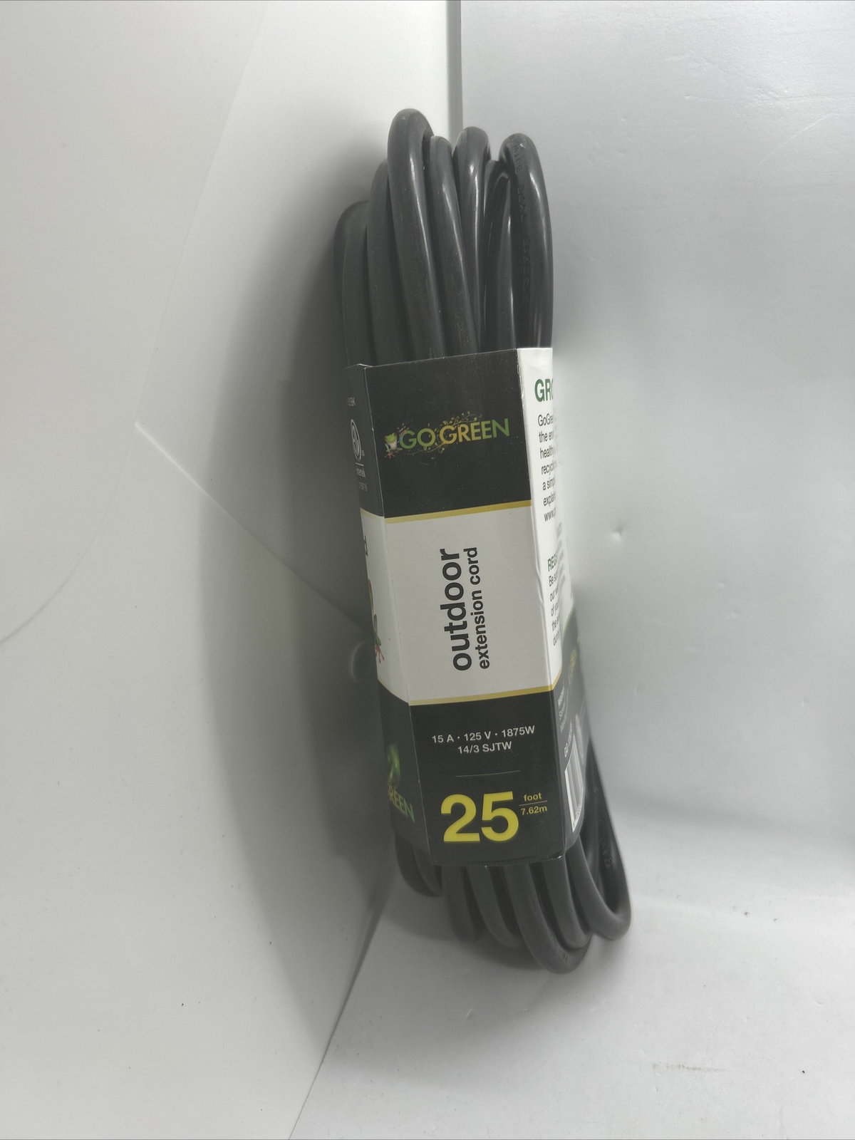 GoGreen Power GG-13825BK – 14/3 25 ft’ SJTW Outdoor Extension Cord – Black