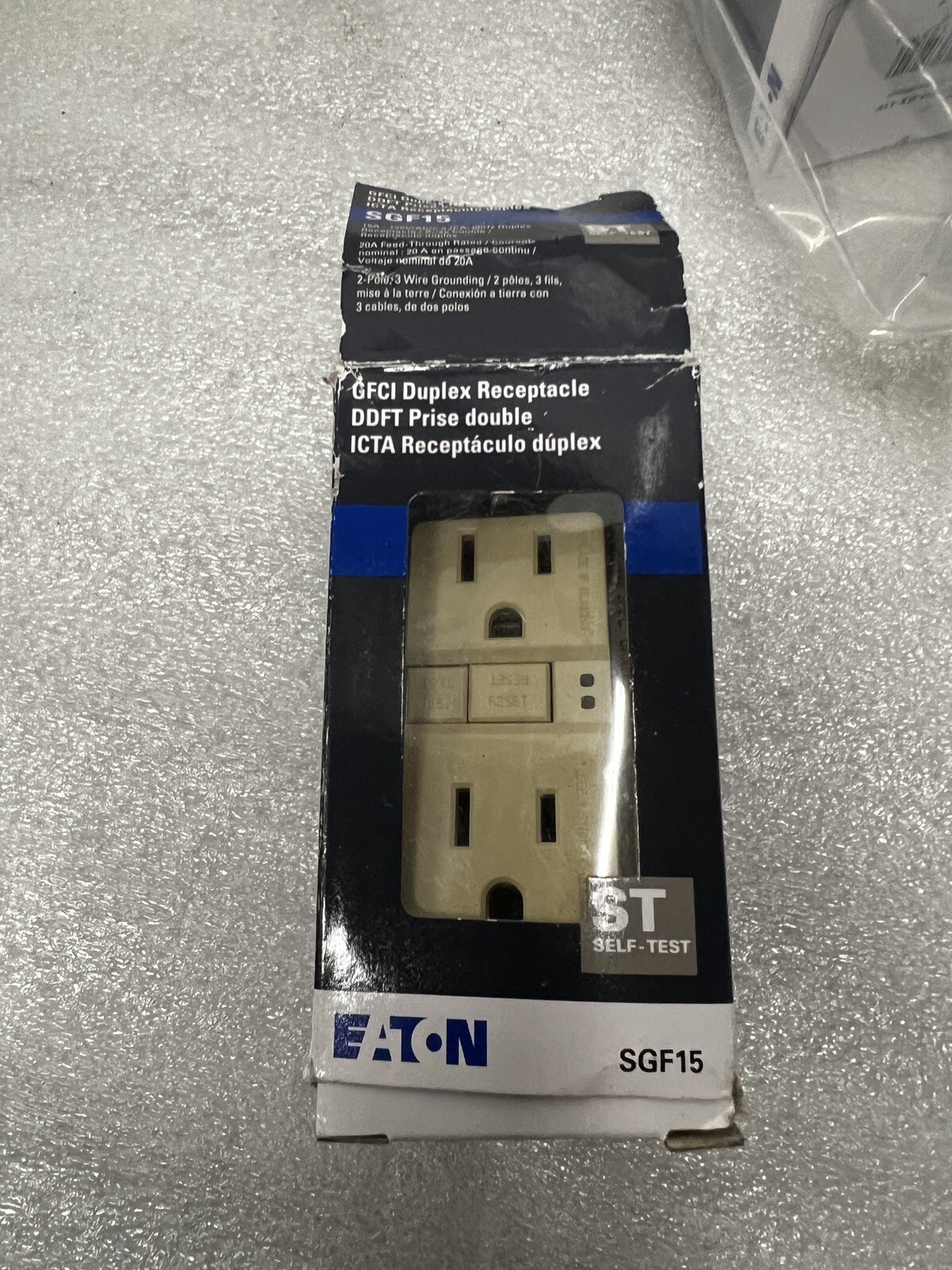 Eaton SGF15V GFCI receptacle Self-test,#14 – 10 AWG 15A 125v – Lot of 8
