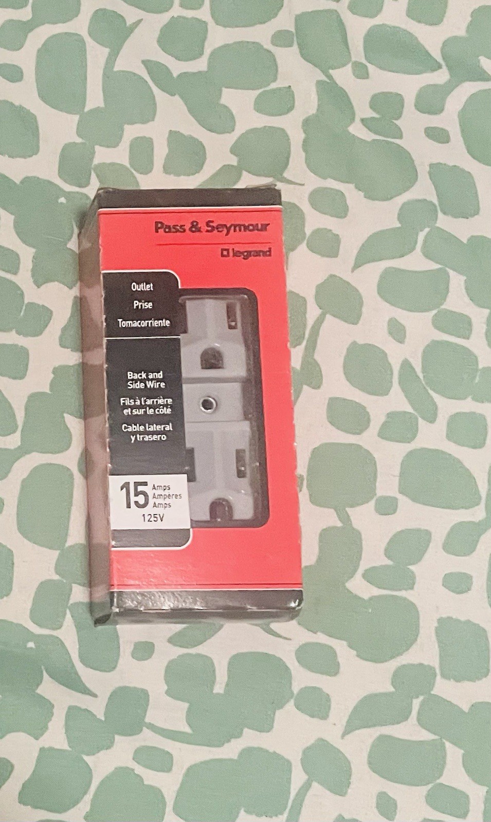 Pass & Seymour Legrand 15A 125V Duplex Outlet Back & Side Wire White UL Listed