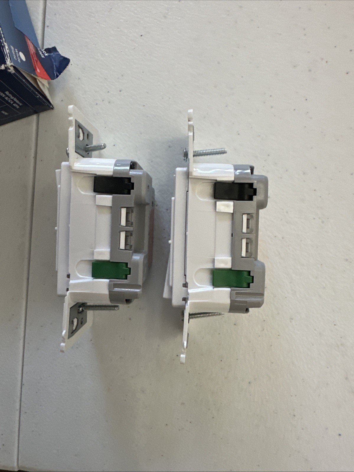 Leviton Decora+ ESL01-2PW Decorator Rocker Dimmer Wall Switch White 2 Pack LEDF4