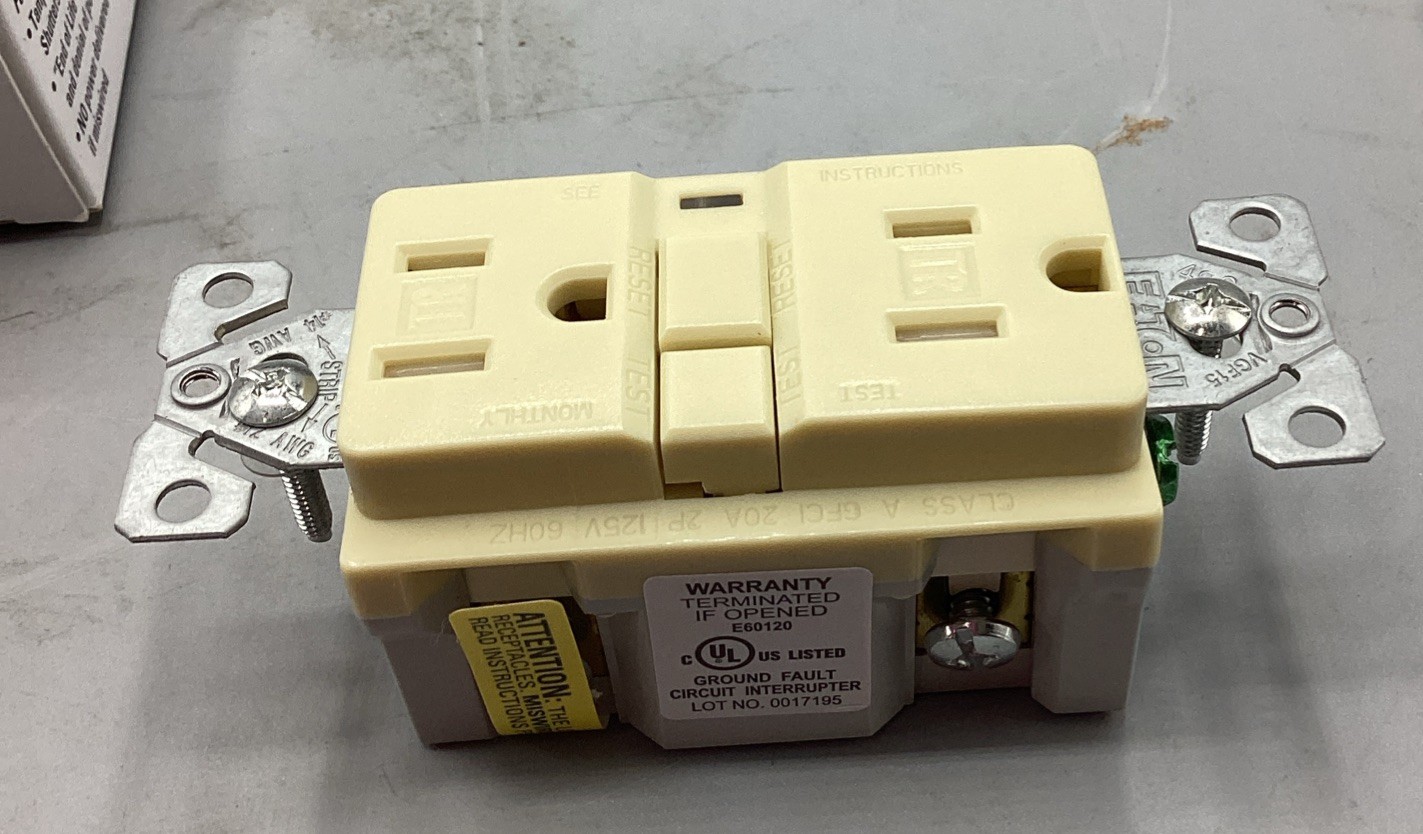 NOB Cooper TRVGF15V GFCI Duplex Receptacle 125VAC 15A Wall Pl